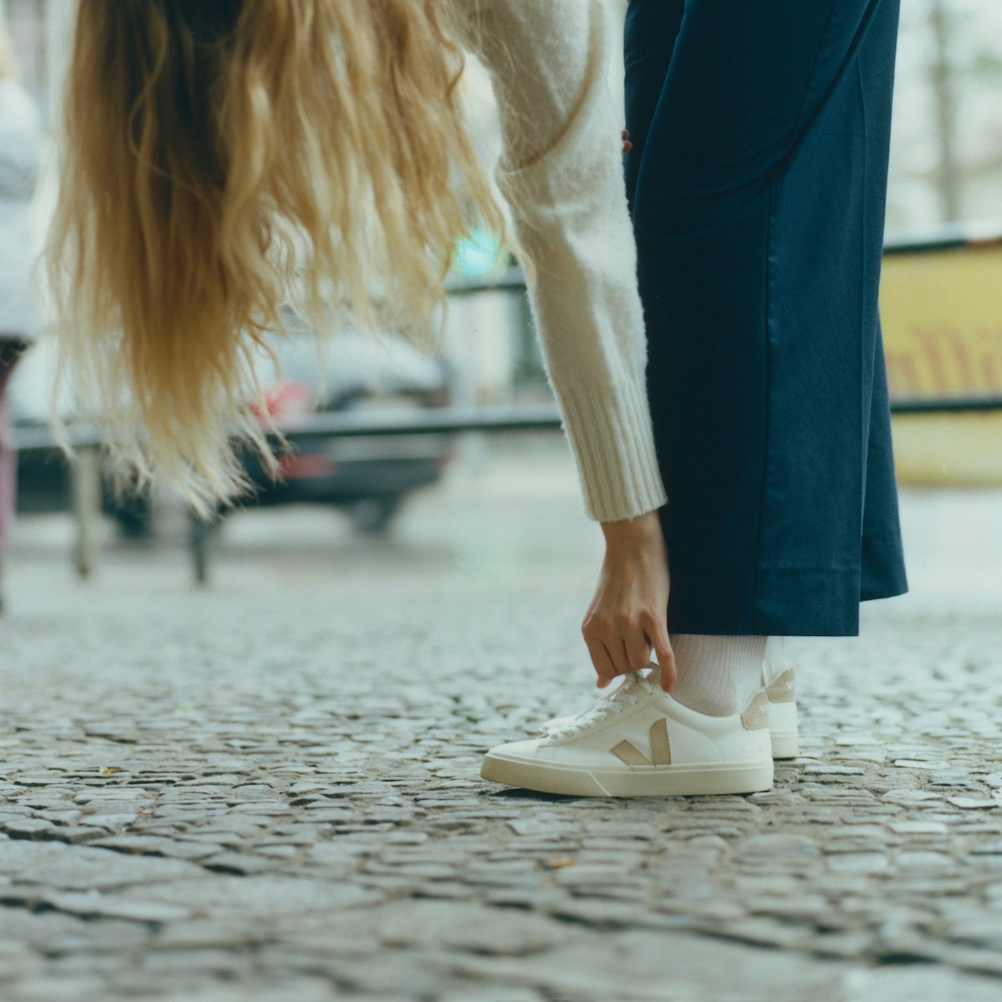 CAMPO LEATHER WHITE ALMOND - VEJA DISCOUNT