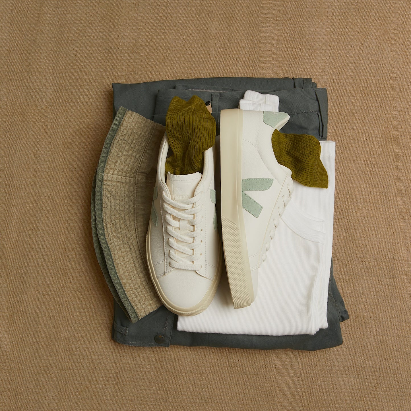 CAMPO LEATHER WHITE MATCHA - VEJA FOR SALE