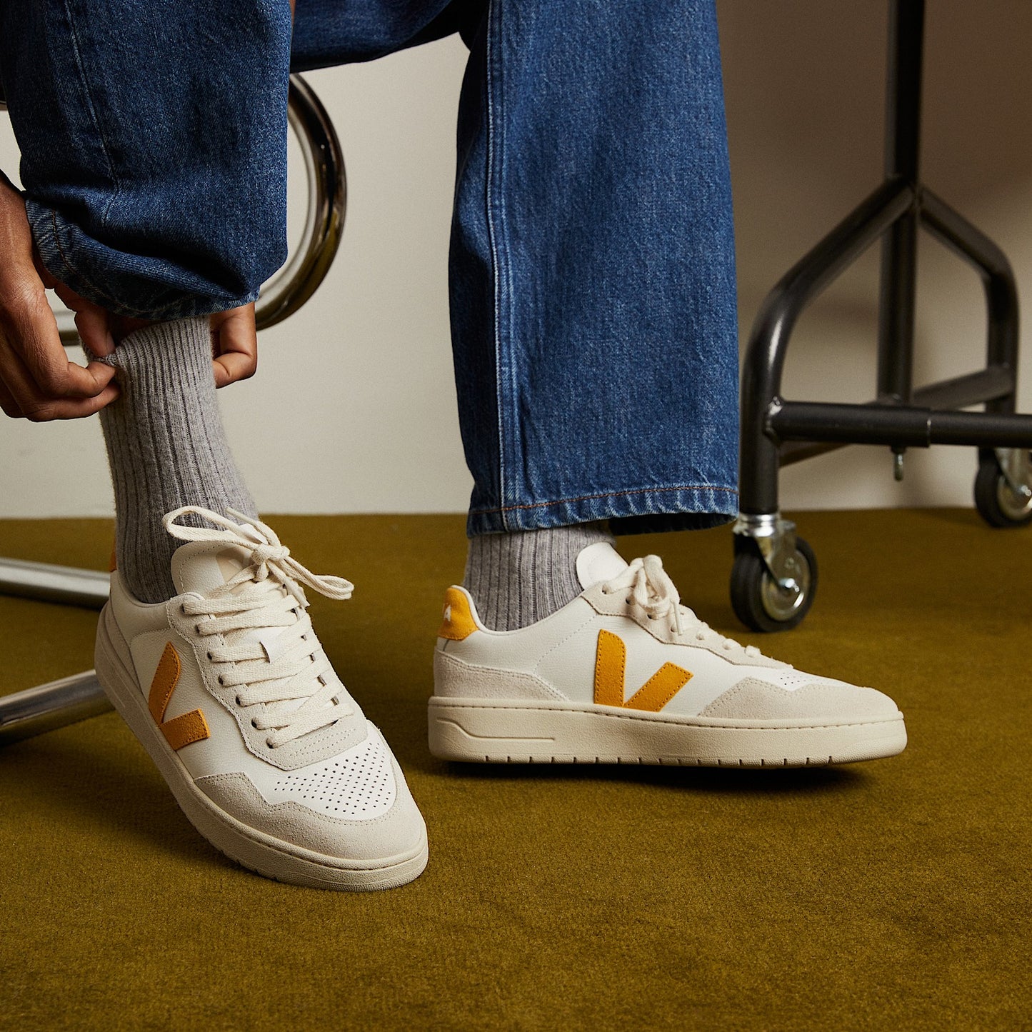 V-90 LEATHER WHITE SAFRAN - VEJA ONLINE