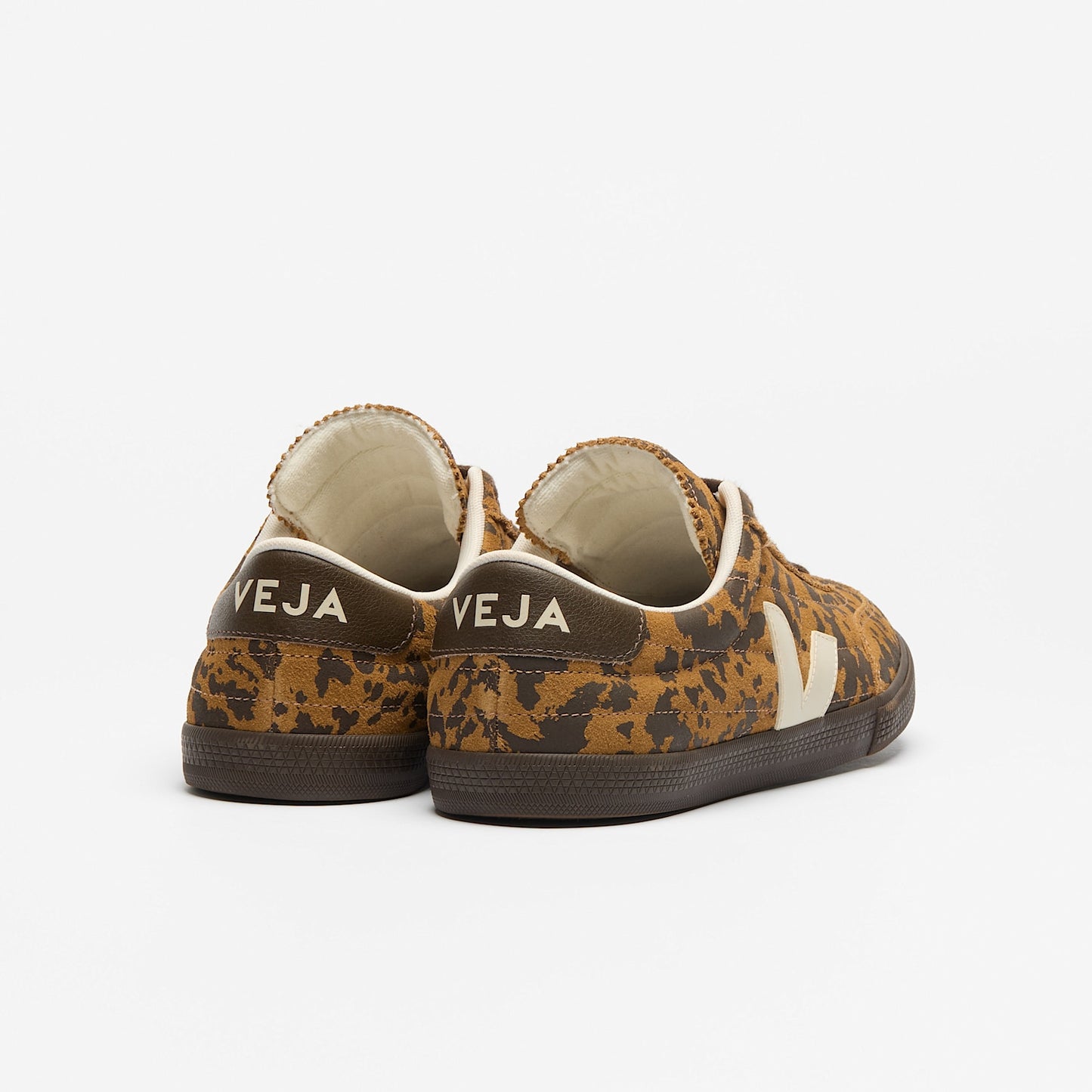 PANENKA SUEDE CAMEL WILD COUNTRY - VEJA SALE