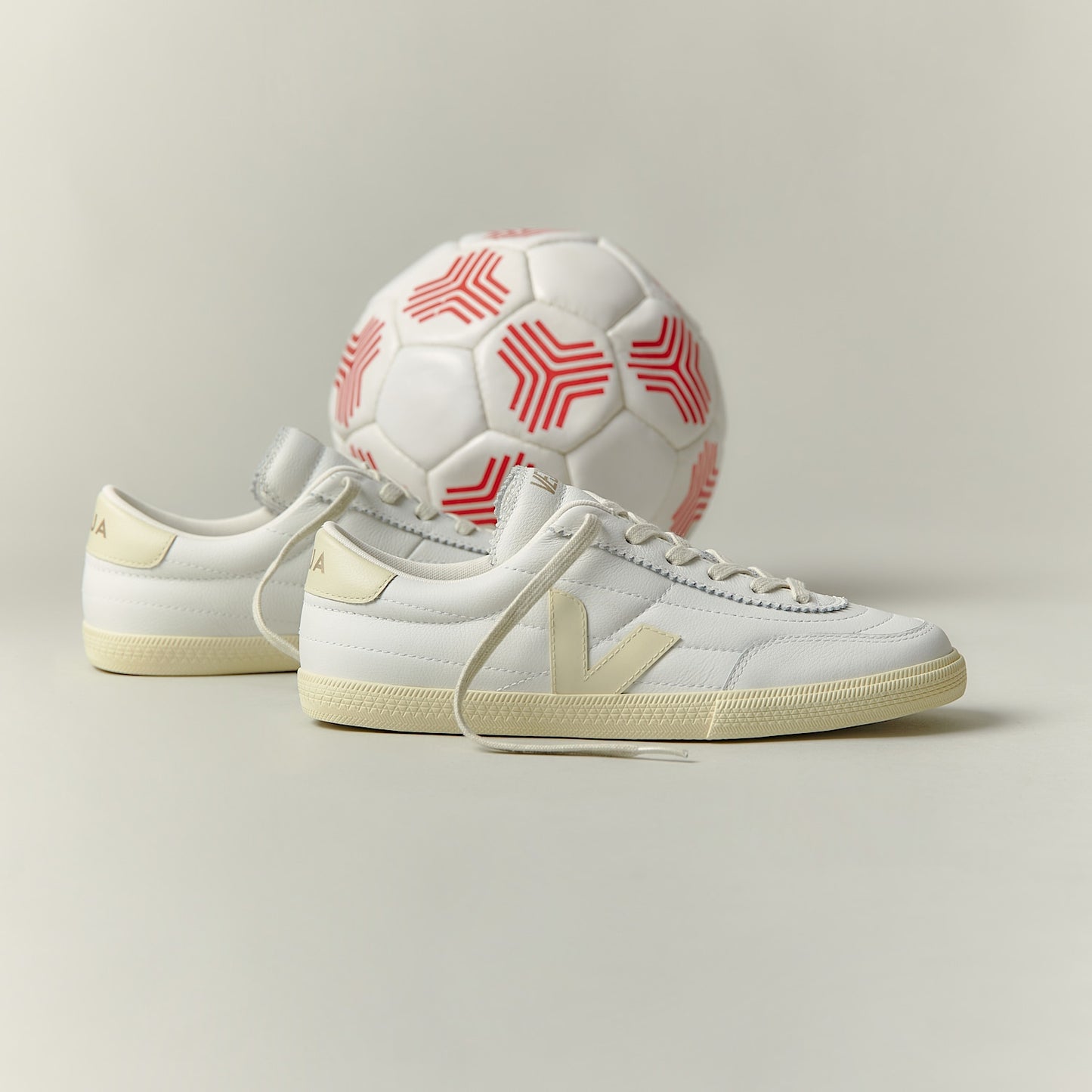 PANENKA LEATHER WHITE CALCAIRE - VEJA SALE