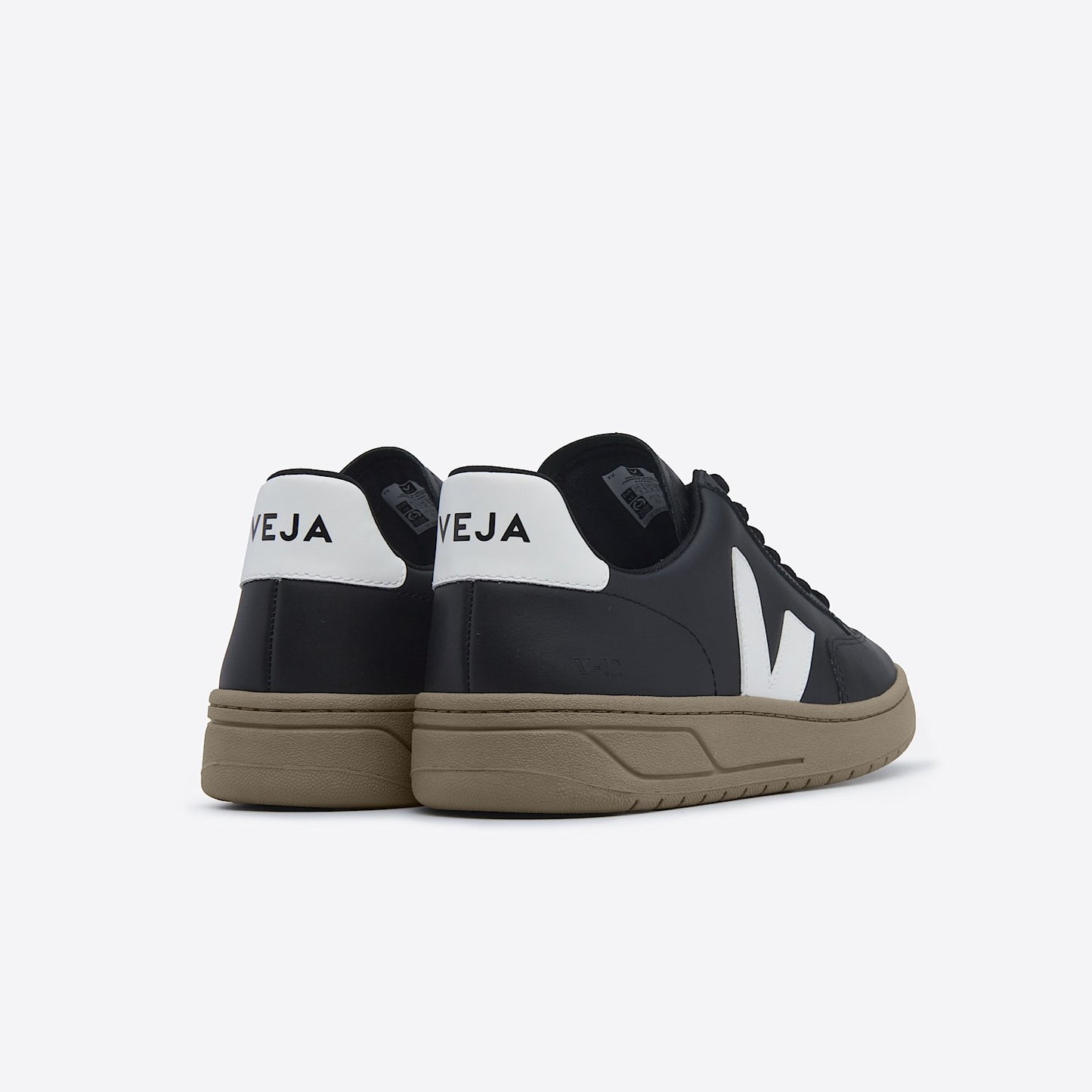 V-12 LEATHER BLACK DUNE - VEJA DISCOUNT