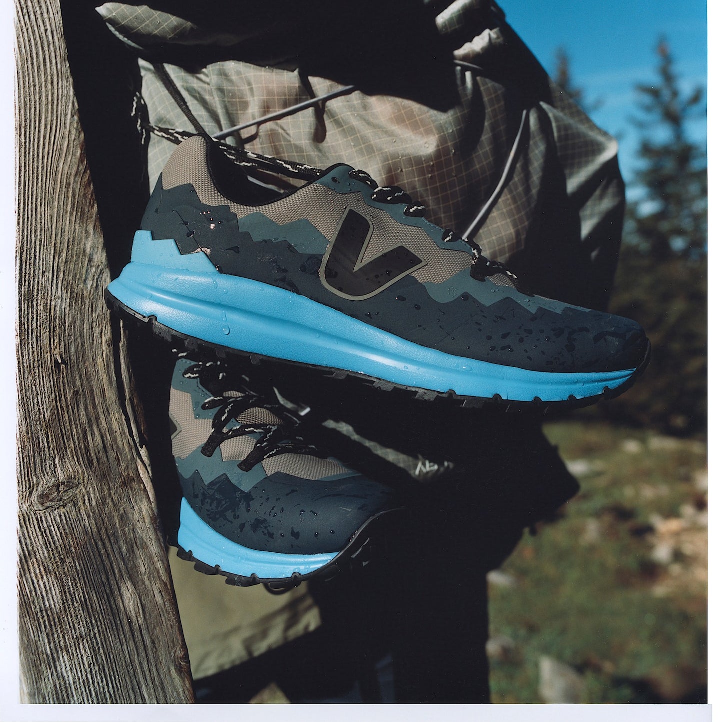 FITZ ROY TREK-SHELL BASALTE BLACK CELESTE - VEJA ON SALE
