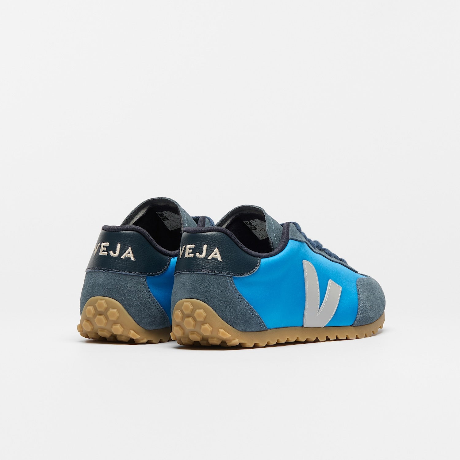 GT NOLYN EGEE LIGHT GREY - VEJA NEAR ME