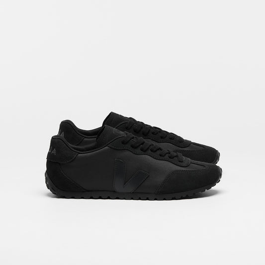 GT NOLYN FULL BLACK - VEJA SALE