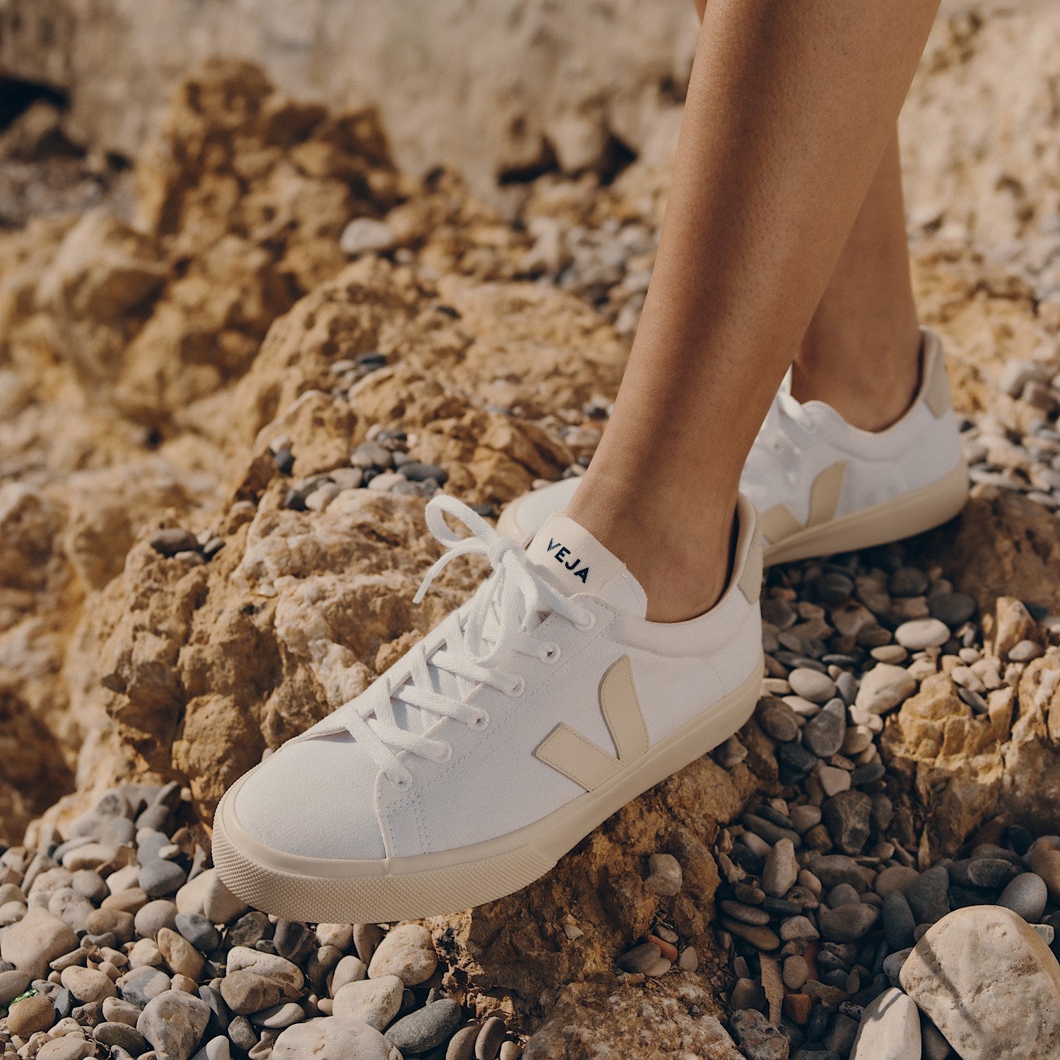CAMPO CANVAS WHITE SABLE - VEJA FOR SALE