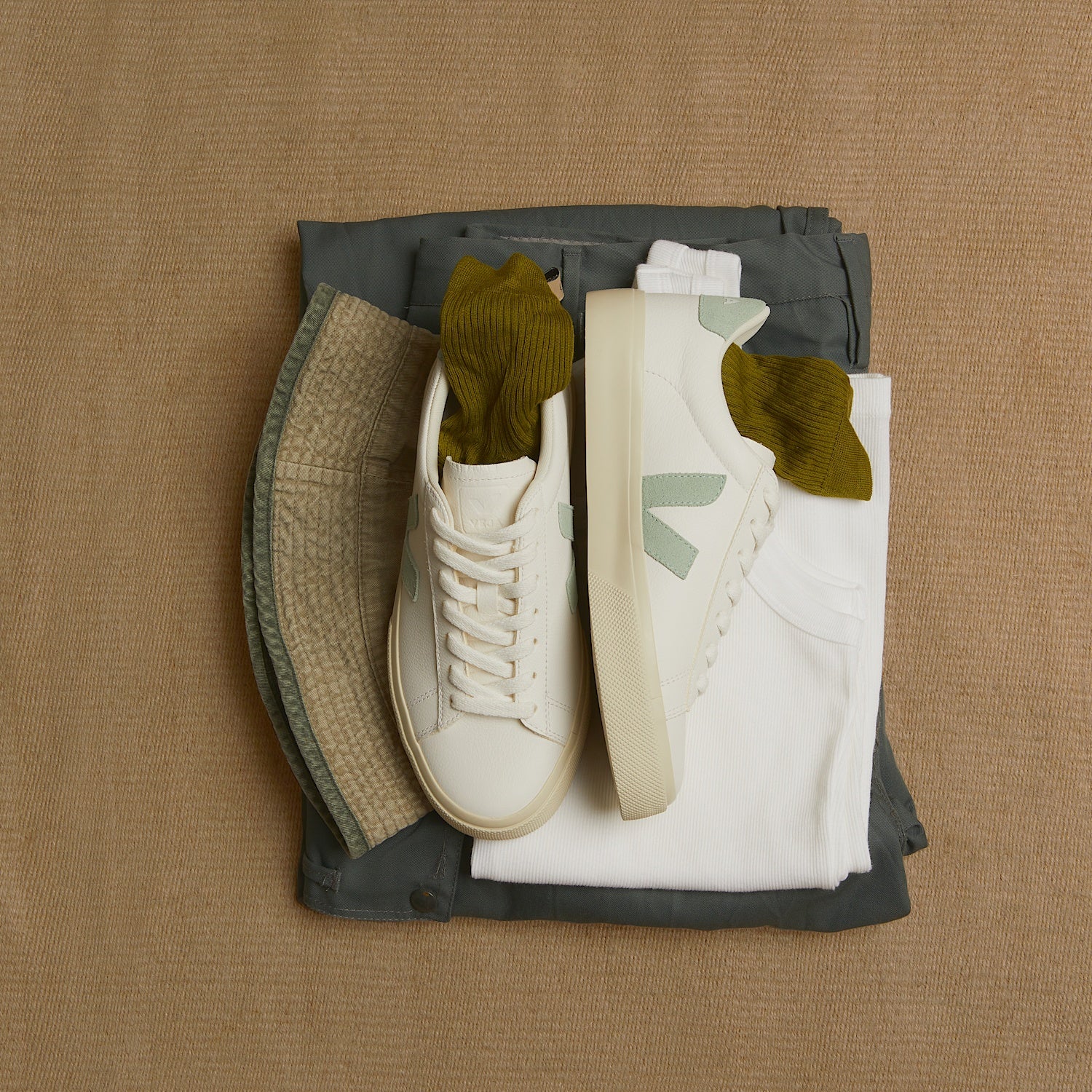 CAMPO LEATHER WHITE MATCHA - VEJA FOR SALE