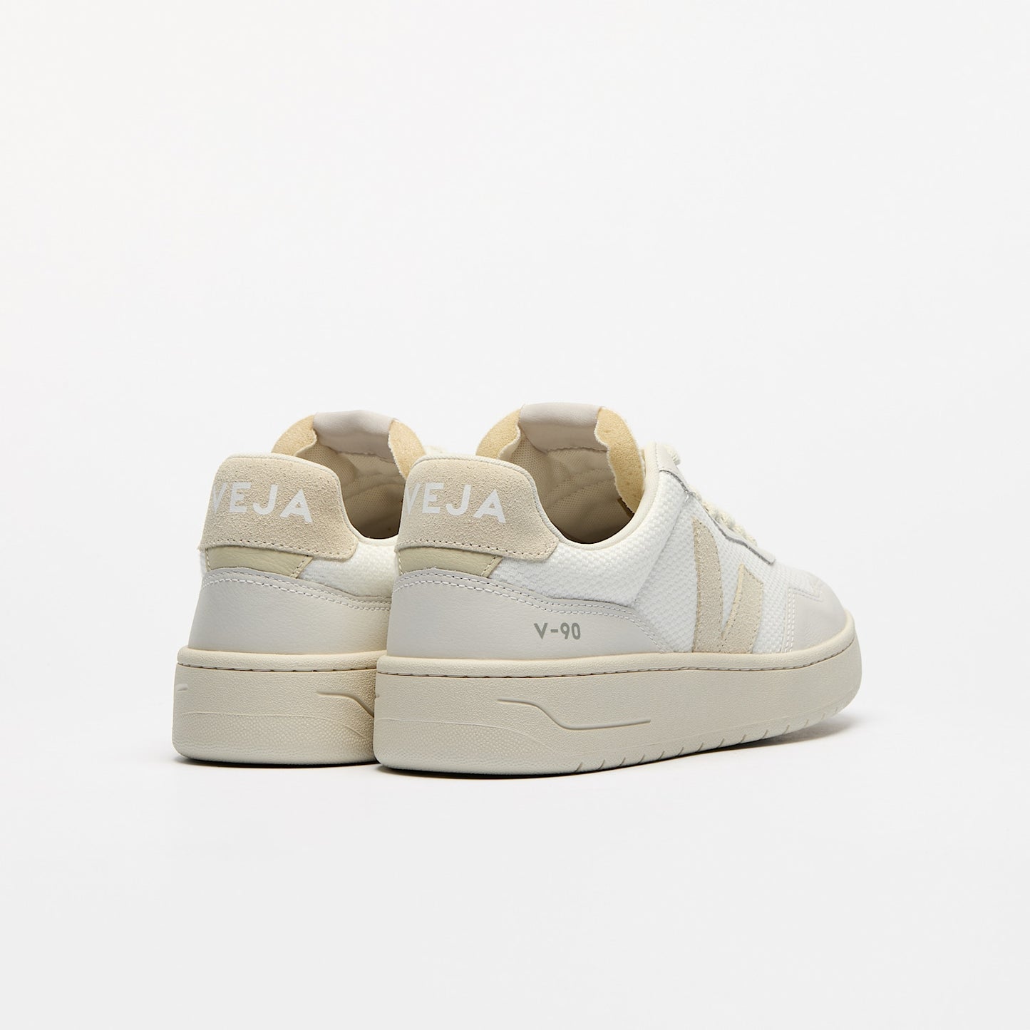 V-90 B-MESH WHITE PIERRE - VEJA FOR SALE
