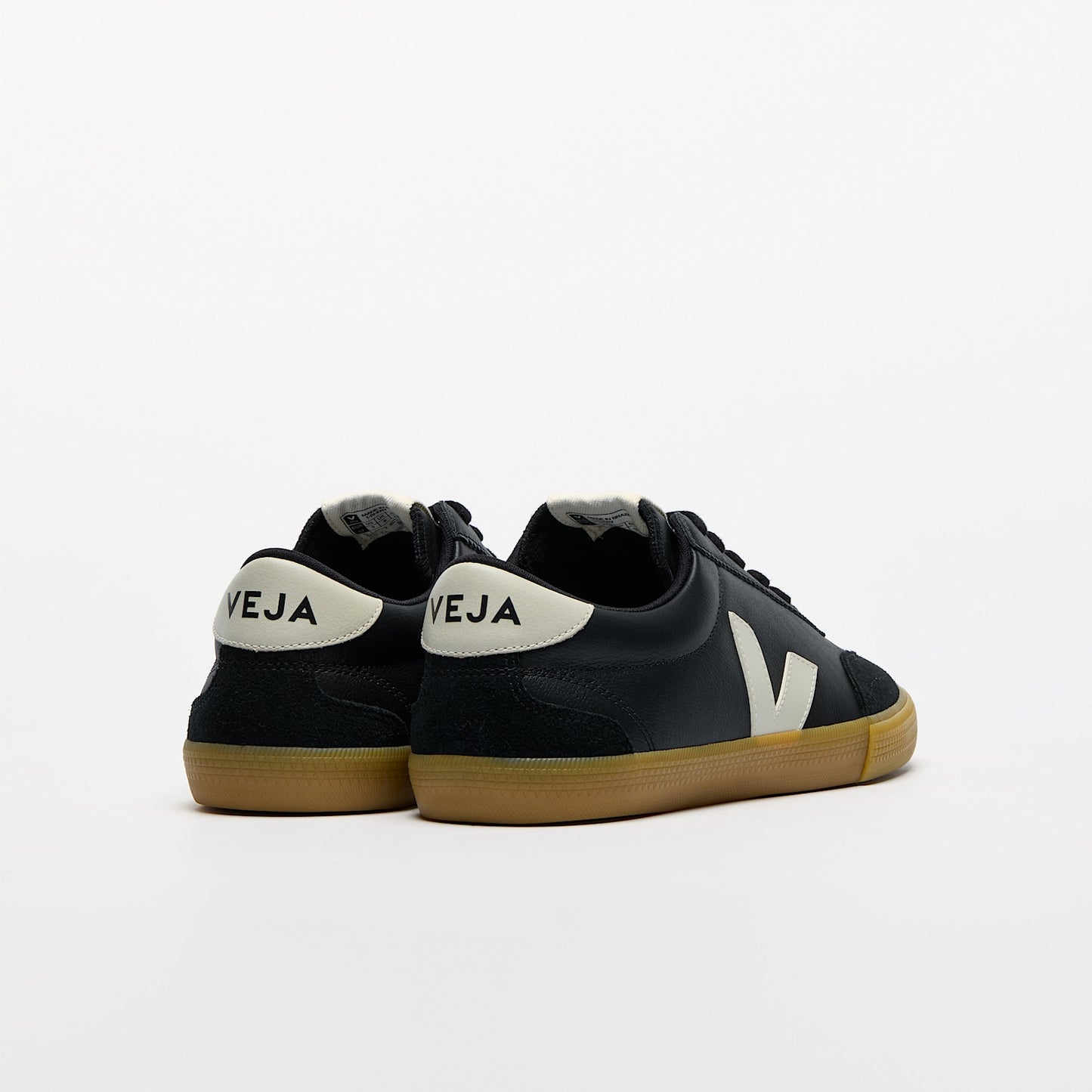 VOLLEY LEATHER BLACK PIERRE - VEJA ONLINE