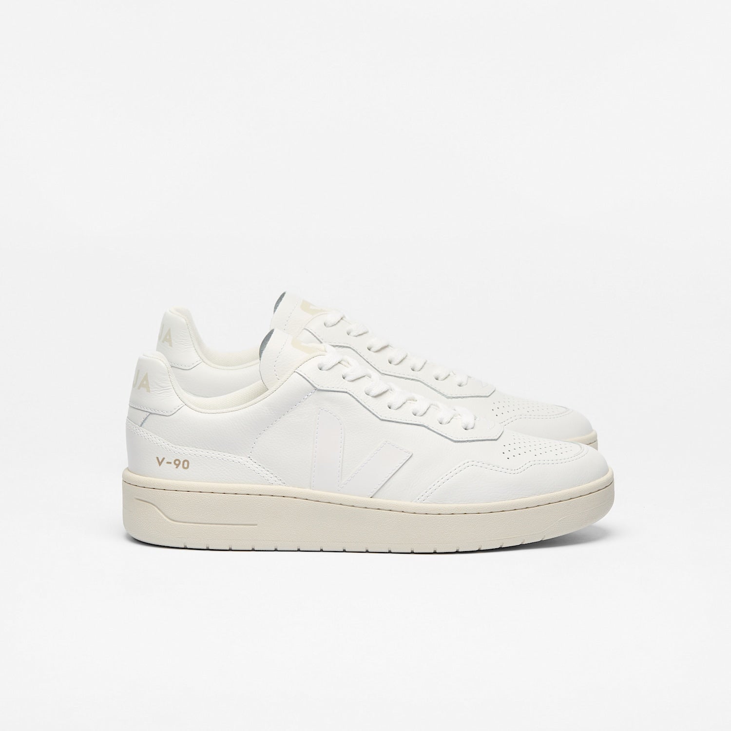 V-90 LEATHER WHITE - VEJA SALE