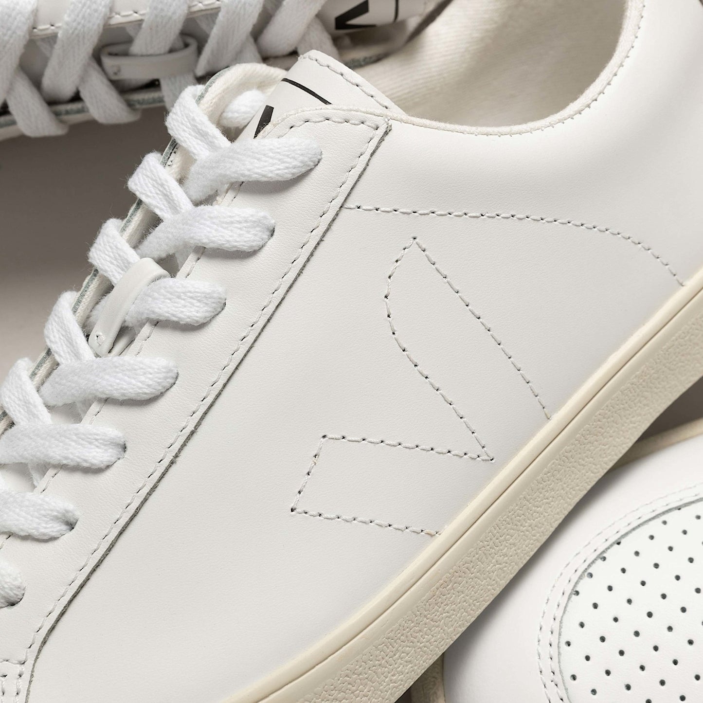 ESPLAR LEATHER WHITE - VEJA ON SALE