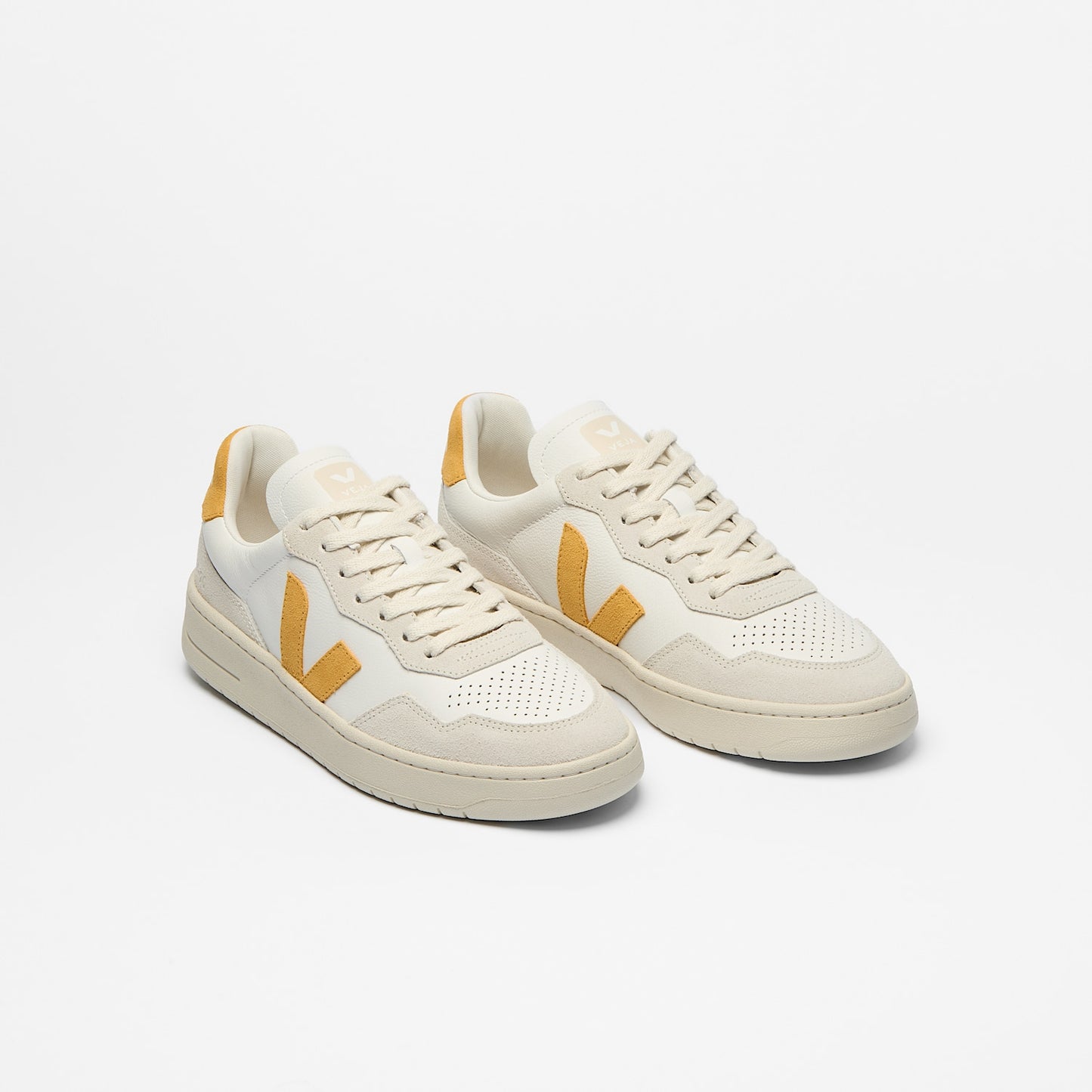 V-90 LEATHER WHITE SAFRAN - VEJA ONLINE