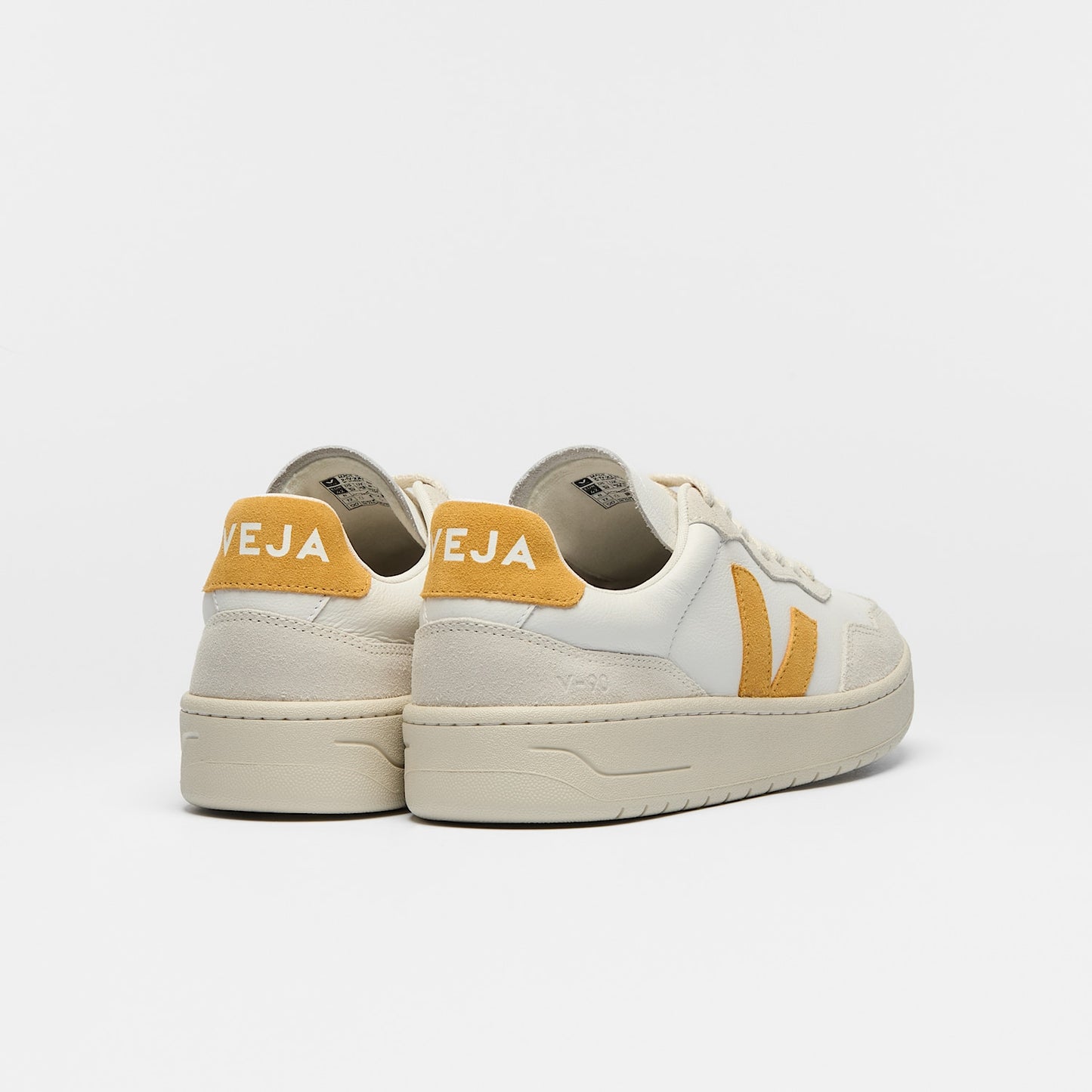 V-90 LEATHER WHITE SAFRAN - VEJA ONLINE