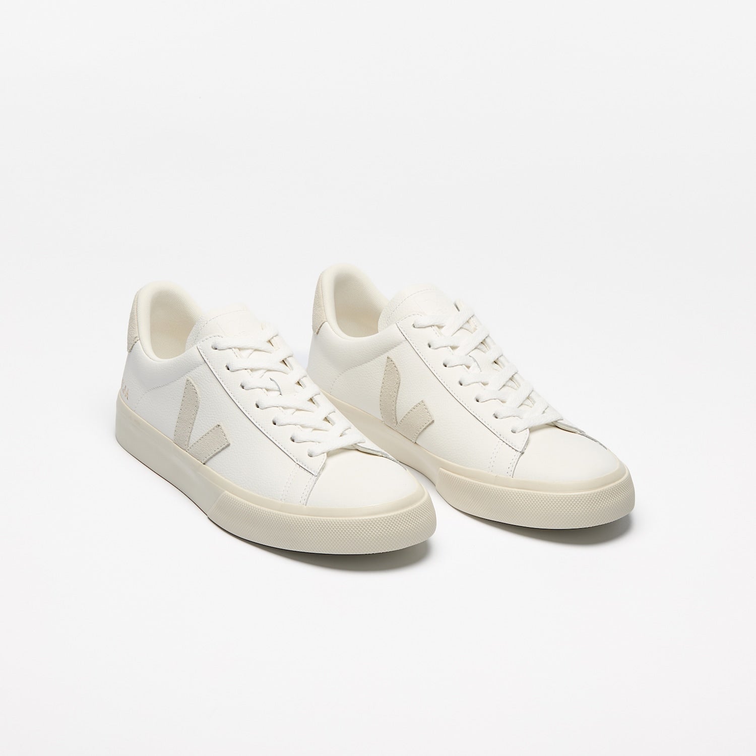 CAMPO LEATHER WHITE NATURAL - VEJA SALE