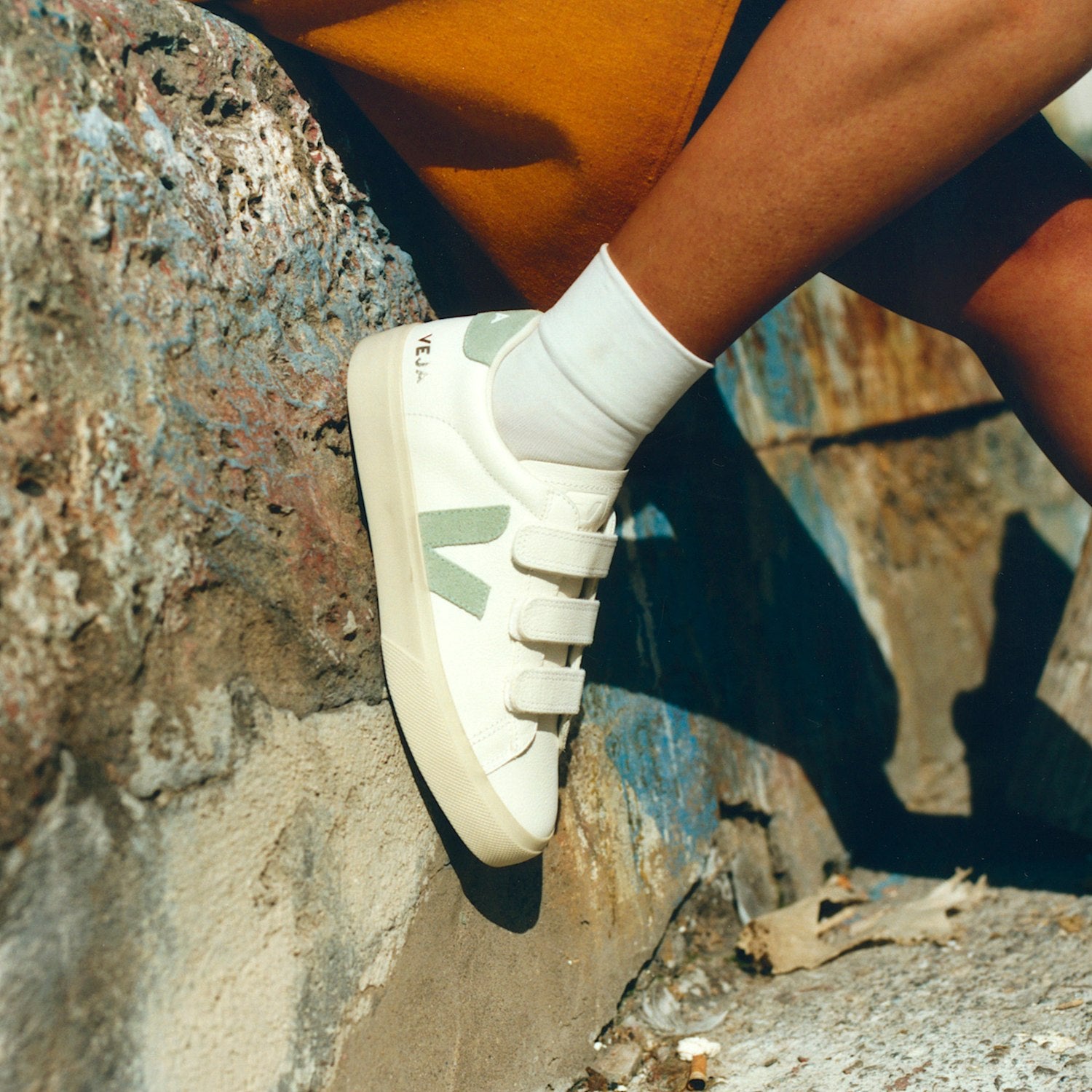 RECIFE LEATHER WHITE MATCHA - VEJA US