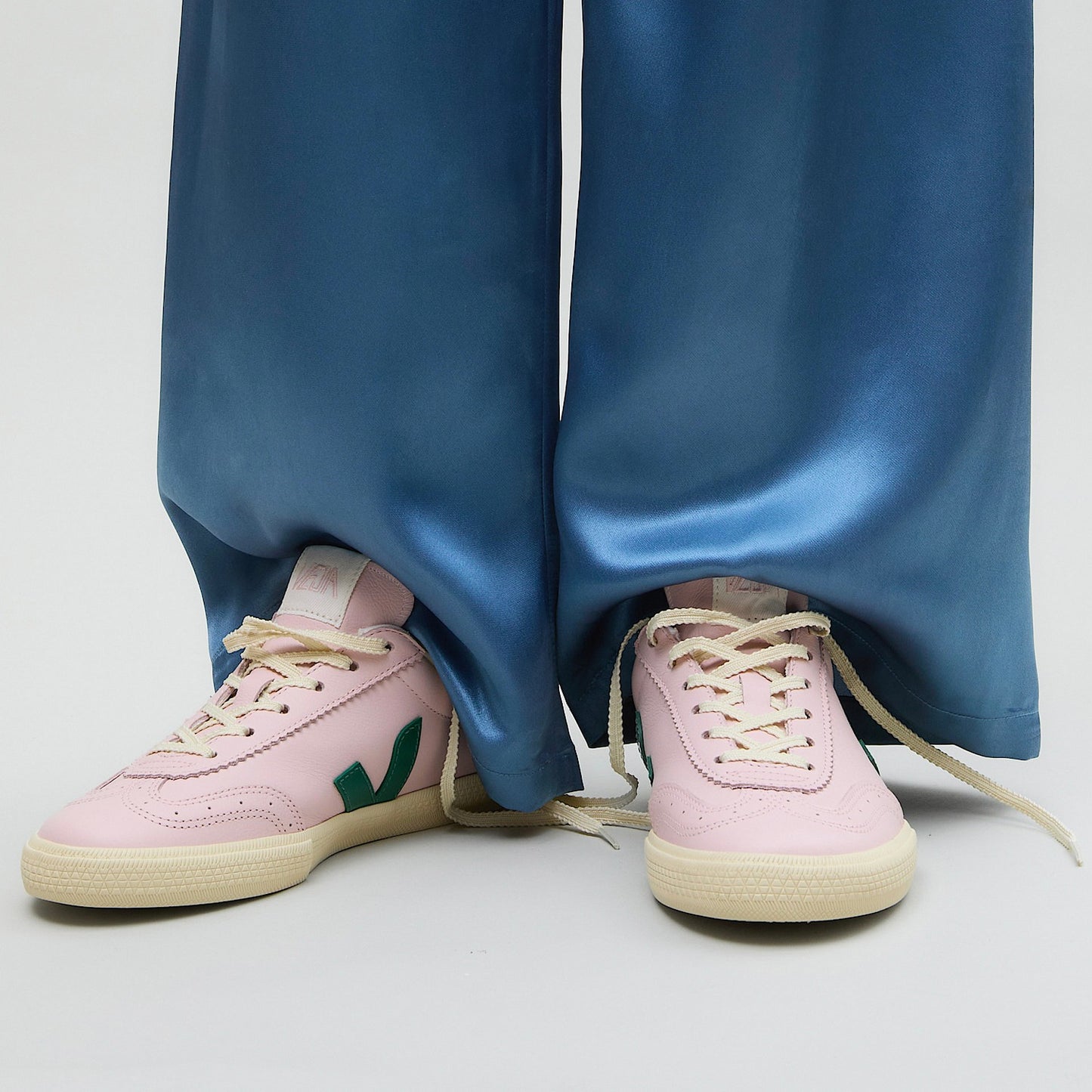 VOLLEY LEATHER PETALE GOLF CALCAIRE - VEJA US