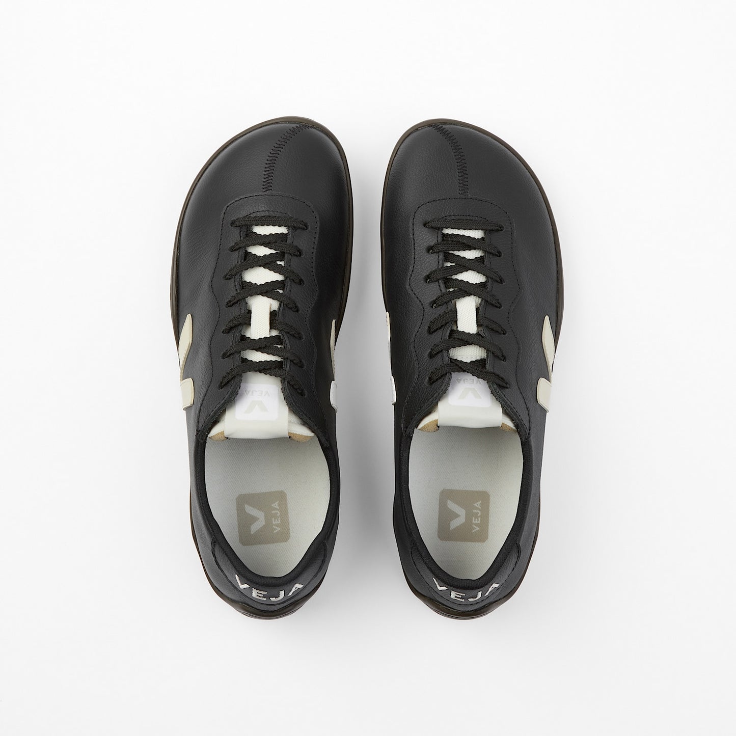 JITSU LEATHER BLACK PIERRE EAGLE - VEJA FOR SALE