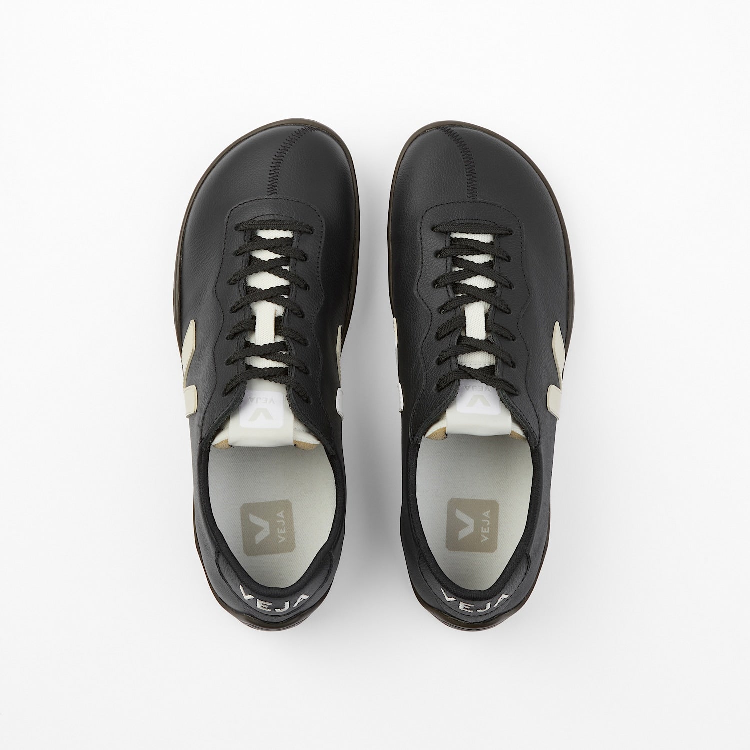 JITSU LEATHER BLACK PIERRE EAGLE - VEJA FOR SALE
