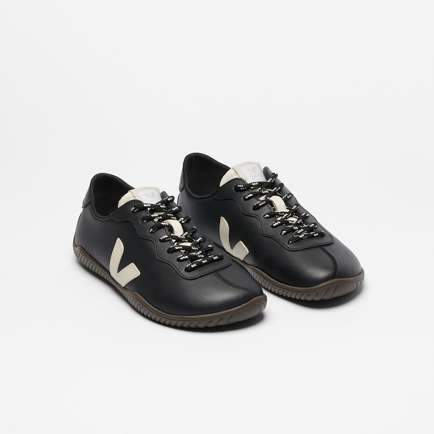 JITSU LEATHER BLACK PIERRE EAGLE - VEJA FOR SALE