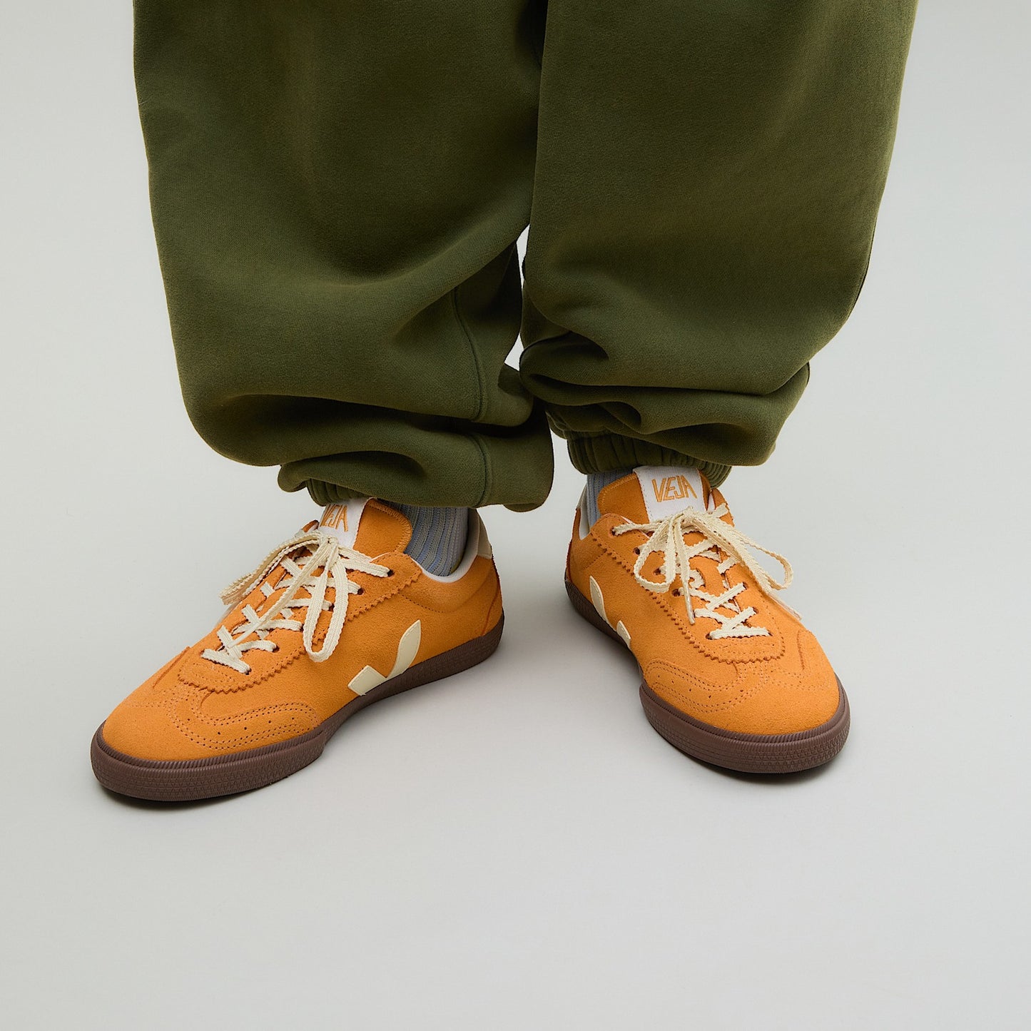 VOLLEY SUEDE MANGO CALCAIRE BARK - VEJA US