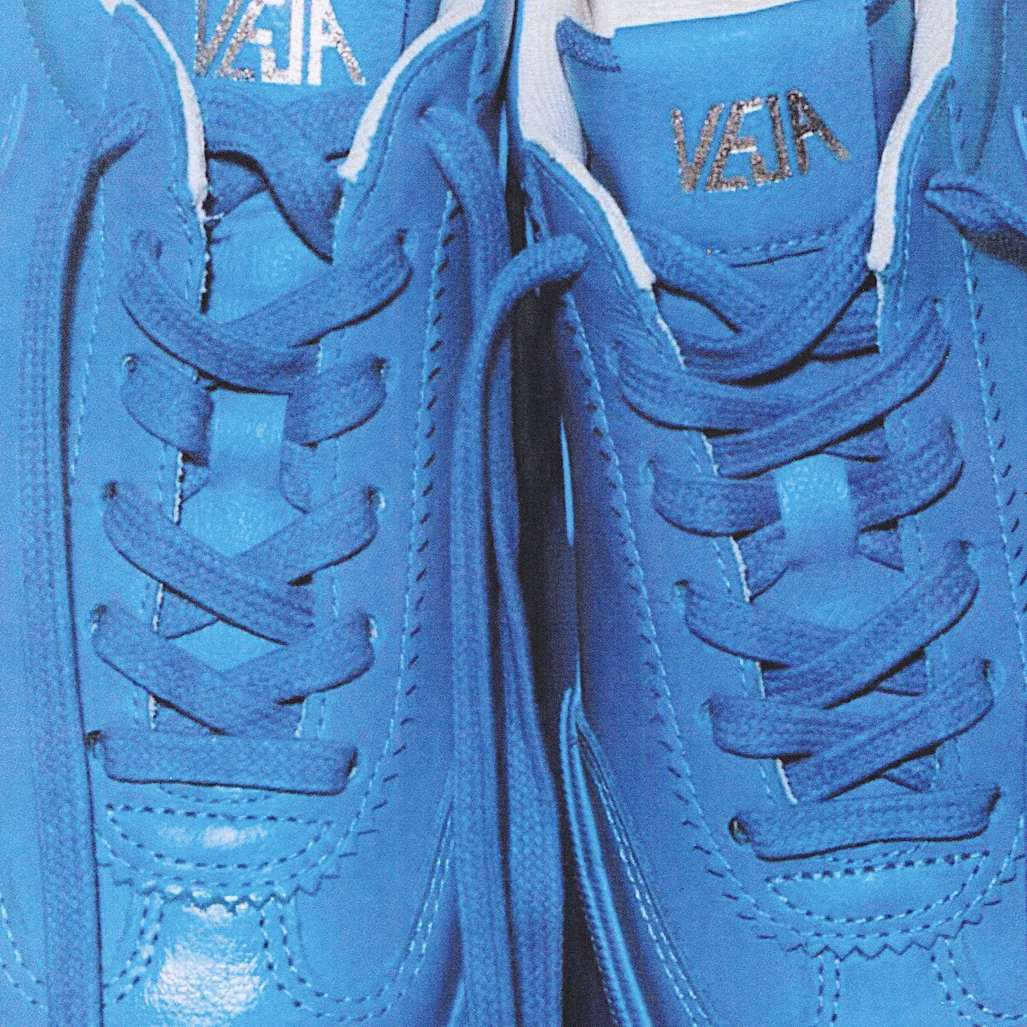 VOLLEY SIGNATURE LEATHER FULL EGEE - VEJA ON SALE