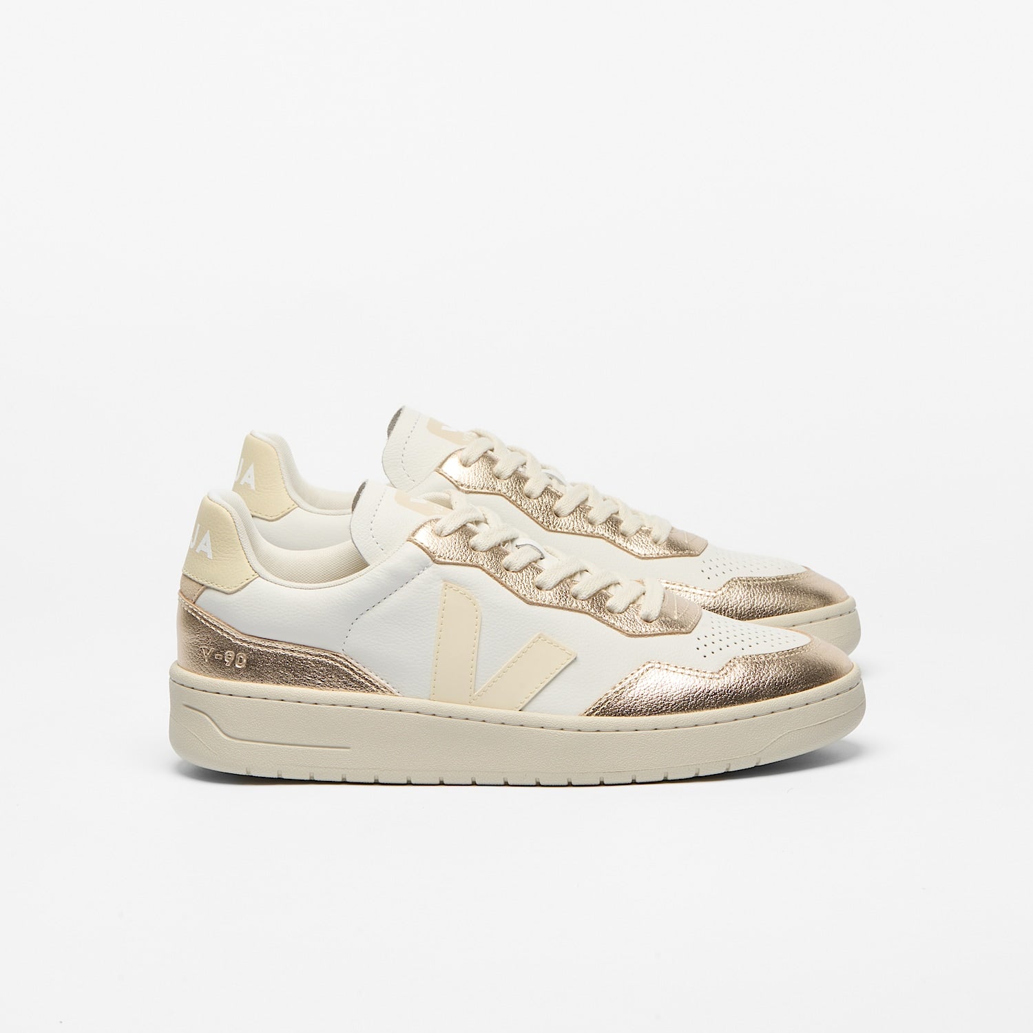 V-90 LEATHER WHITE CALCAIRE PLATINE - VEJA SALE