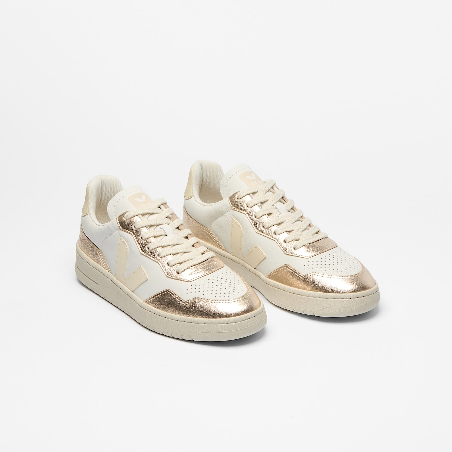 V-90 LEATHER WHITE CALCAIRE PLATINE - VEJA SALE