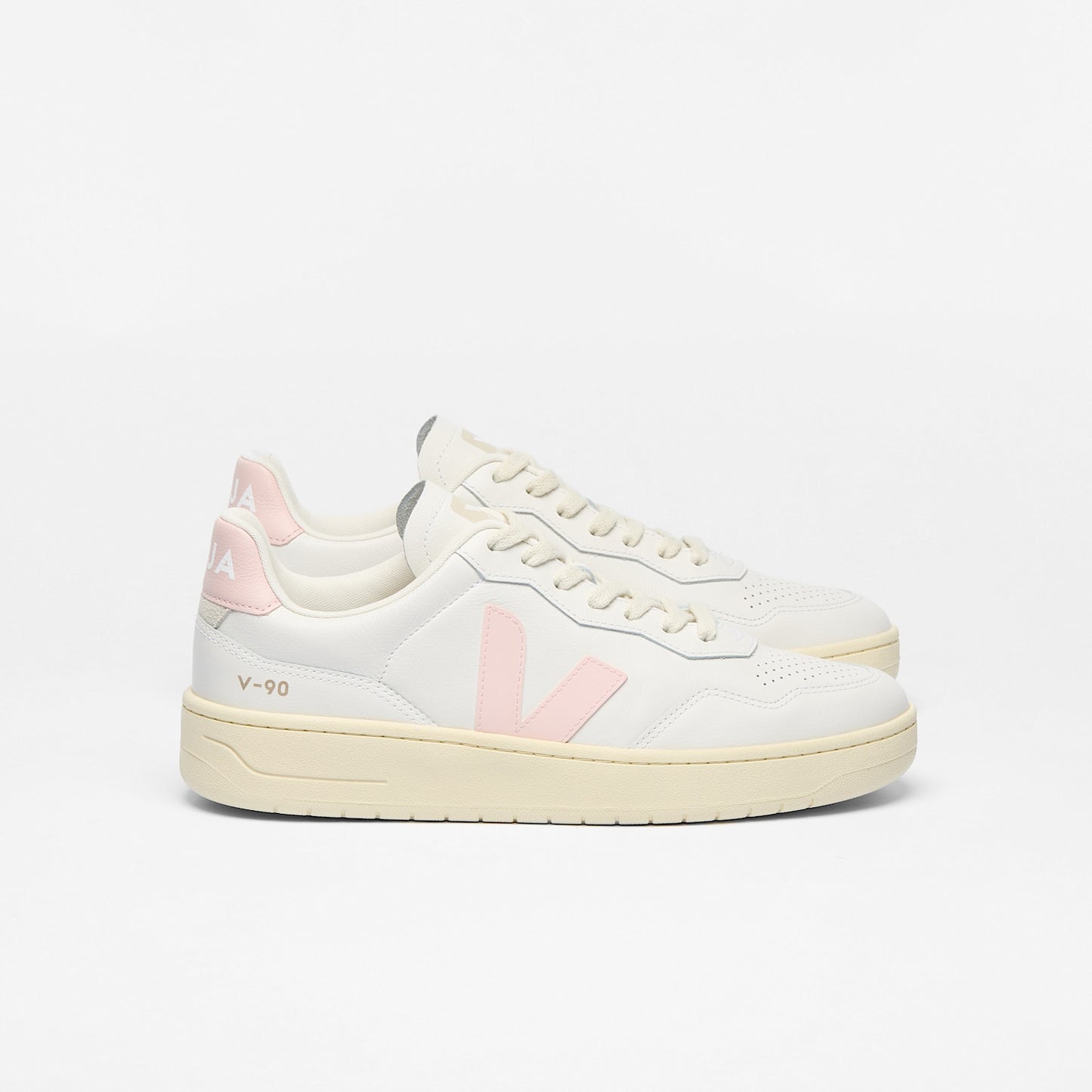 V-90 LEATHER WHITE PETALE - VEJA ON SALE