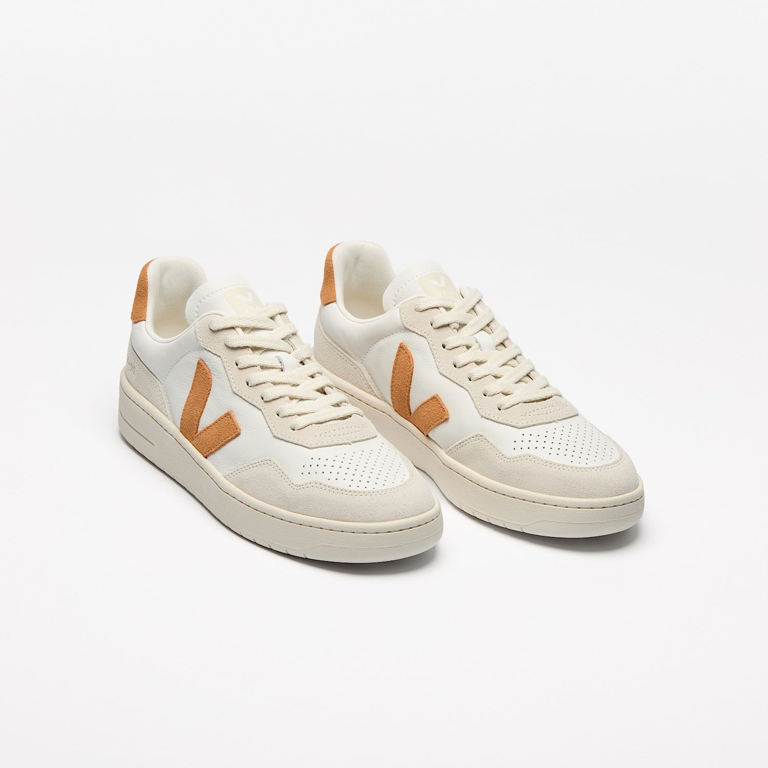 V-90 LEATHER WHITE UMBER - VEJA SALE