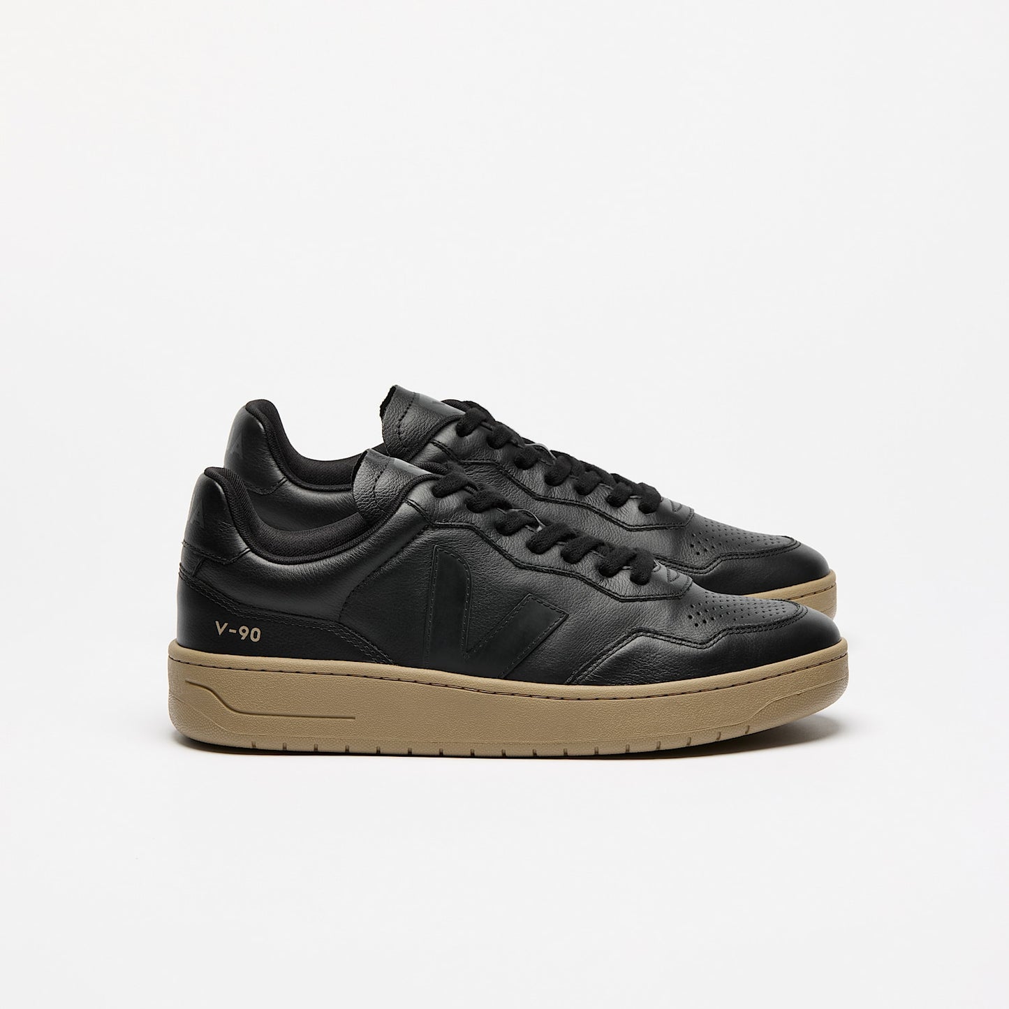 V-90 LEATHER BLACK DUNE - VEJA FOR SALE