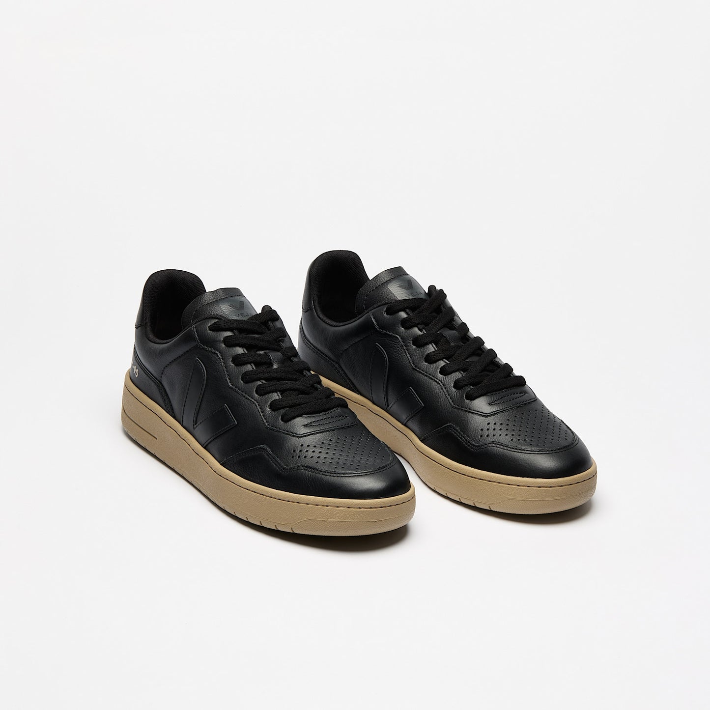 V-90 LEATHER BLACK DUNE - VEJA FOR SALE