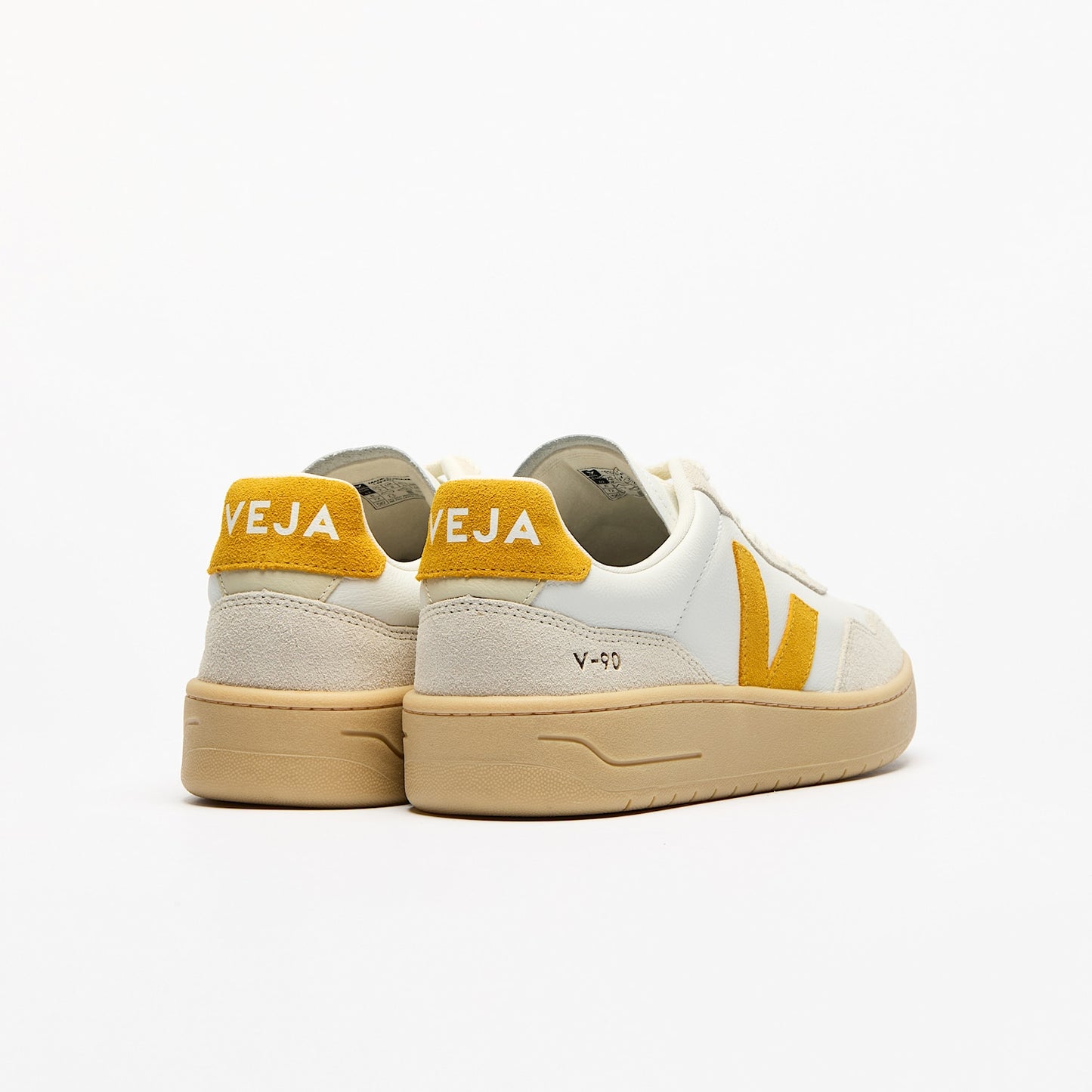 V-90 LEATHER WHITE TOSCANE NATURAL - VEJA SALE