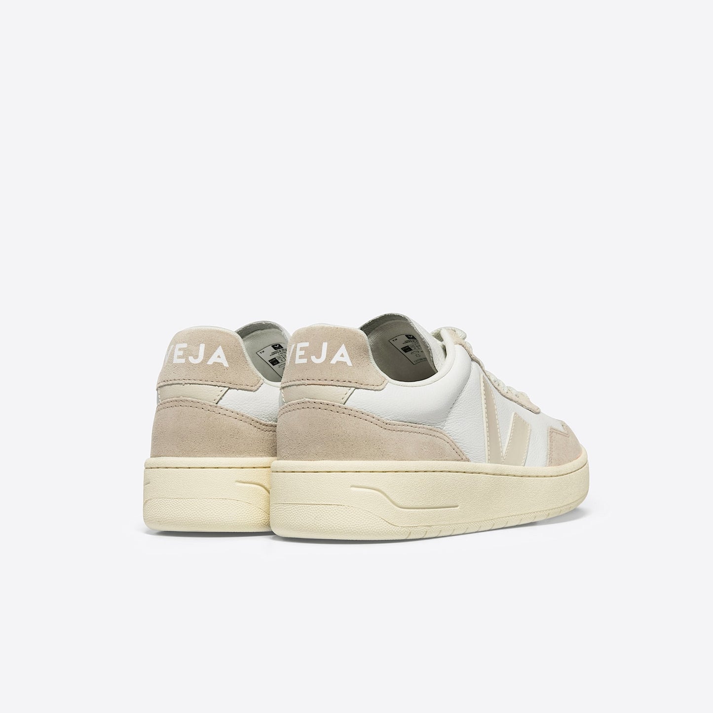 V-90 LEATHER WHITE PIERRE - VEJA ON SALE