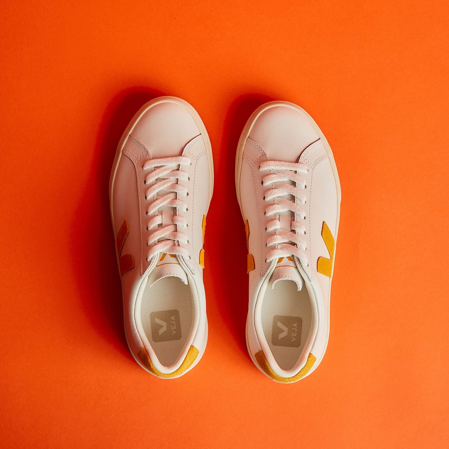 ESPLAR LEATHER WHITE SAFRAN - VEJA NEAR ME