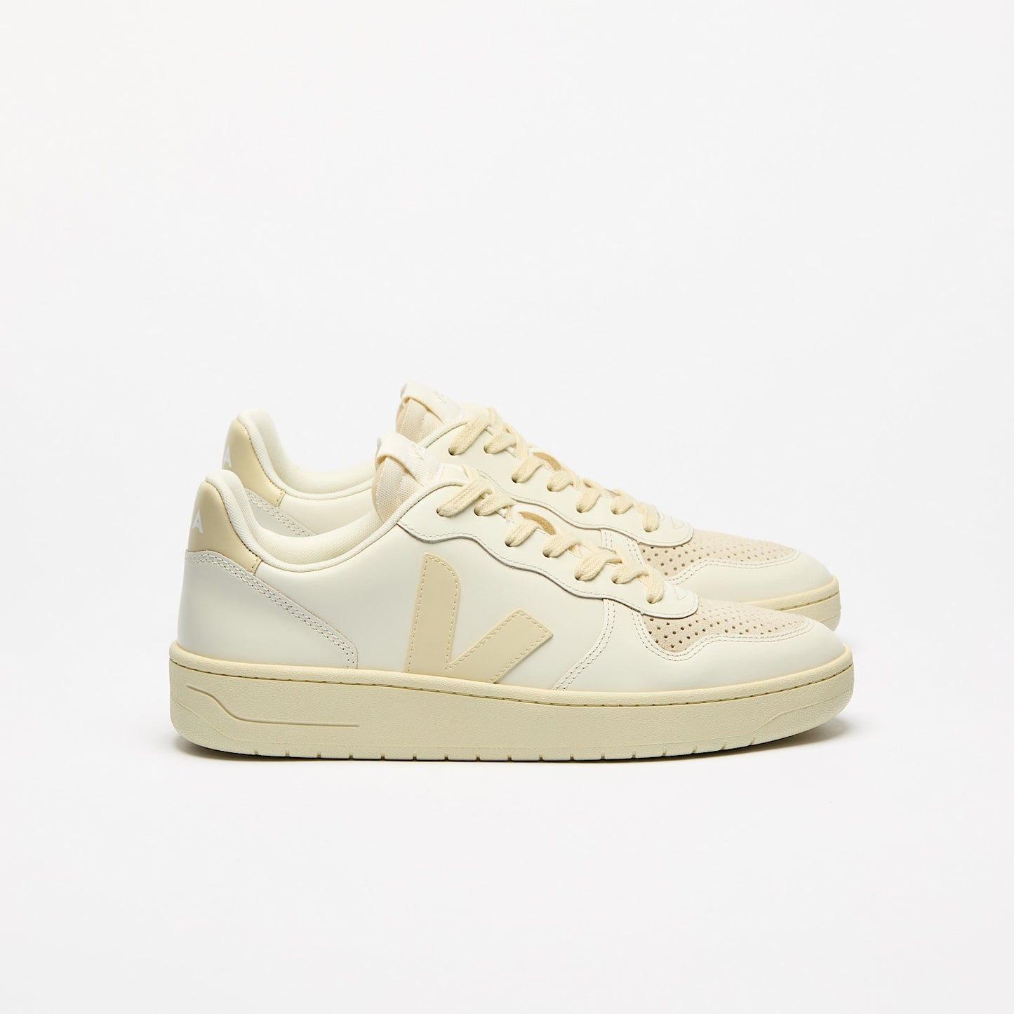 V-10 LEATHER PURE CALCAIRE - VEJA DISCOUNT