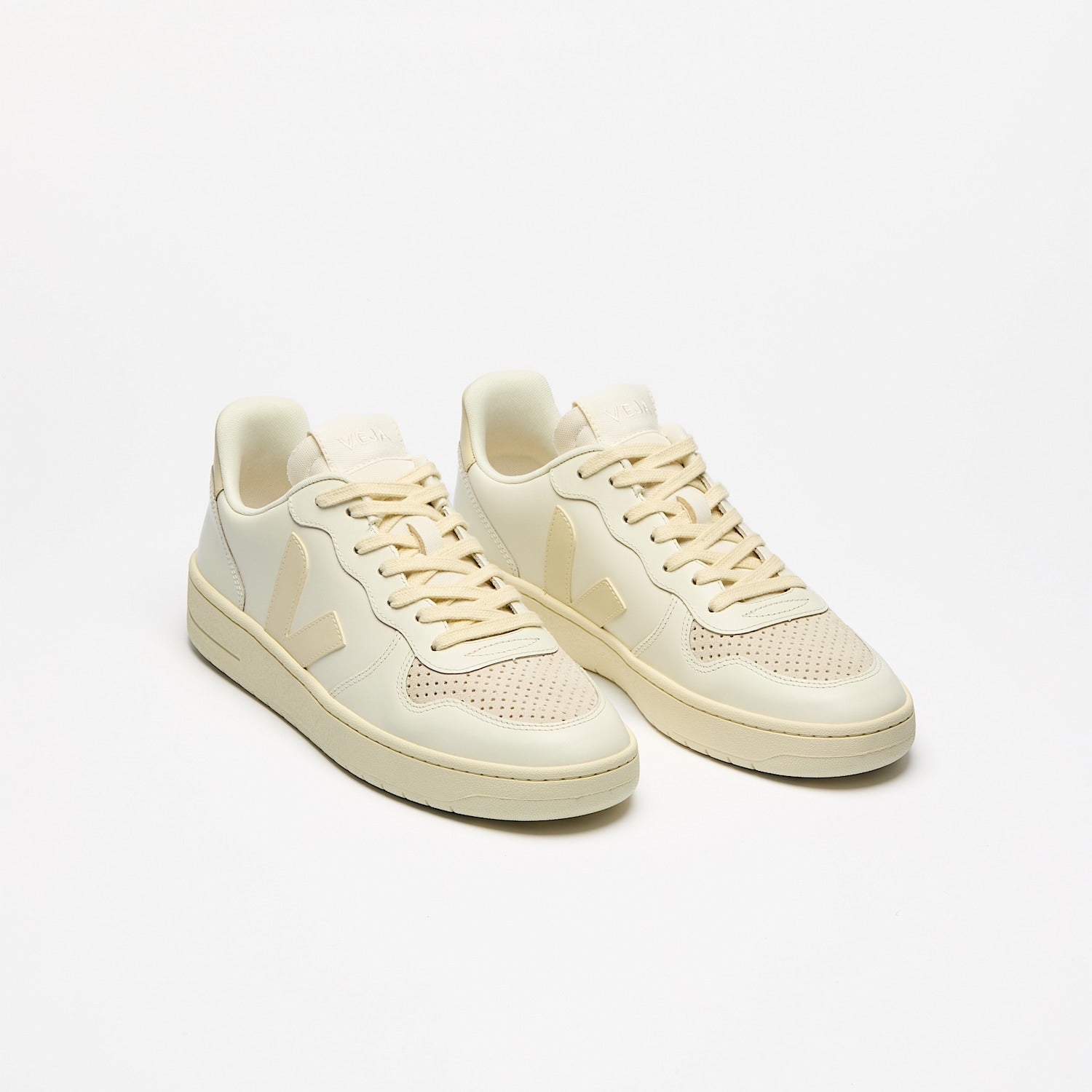 V-10 LEATHER PURE CALCAIRE - VEJA DISCOUNT