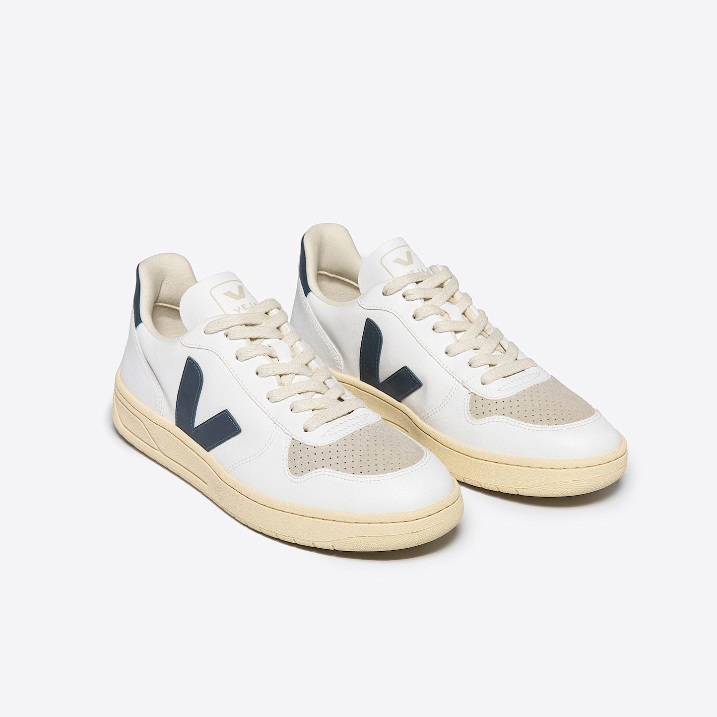 V-10 CWL WHITE CALIFORNIA - VEJA ONLINE