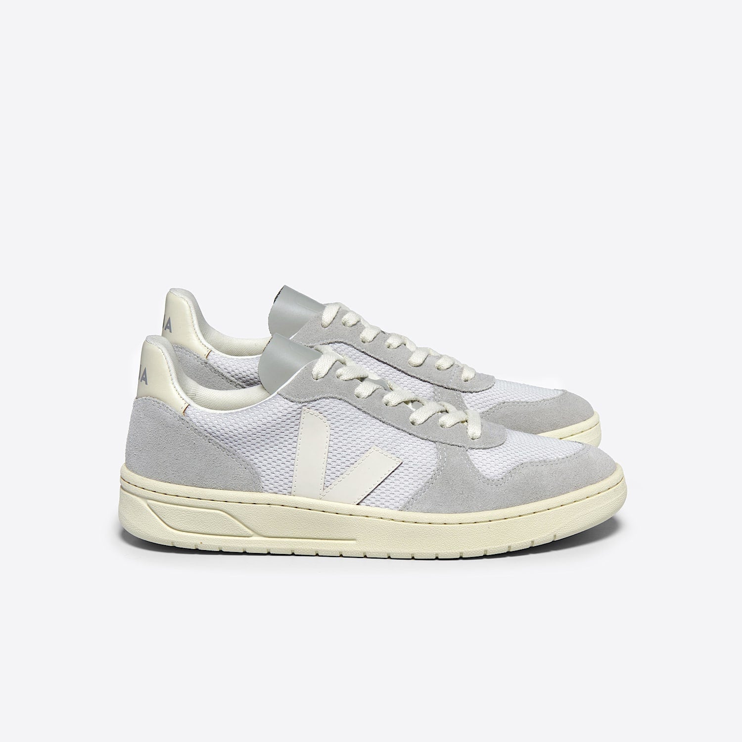 V-10 ALVEOMESH LIGHT GREY PIERRE - VEJA SALE