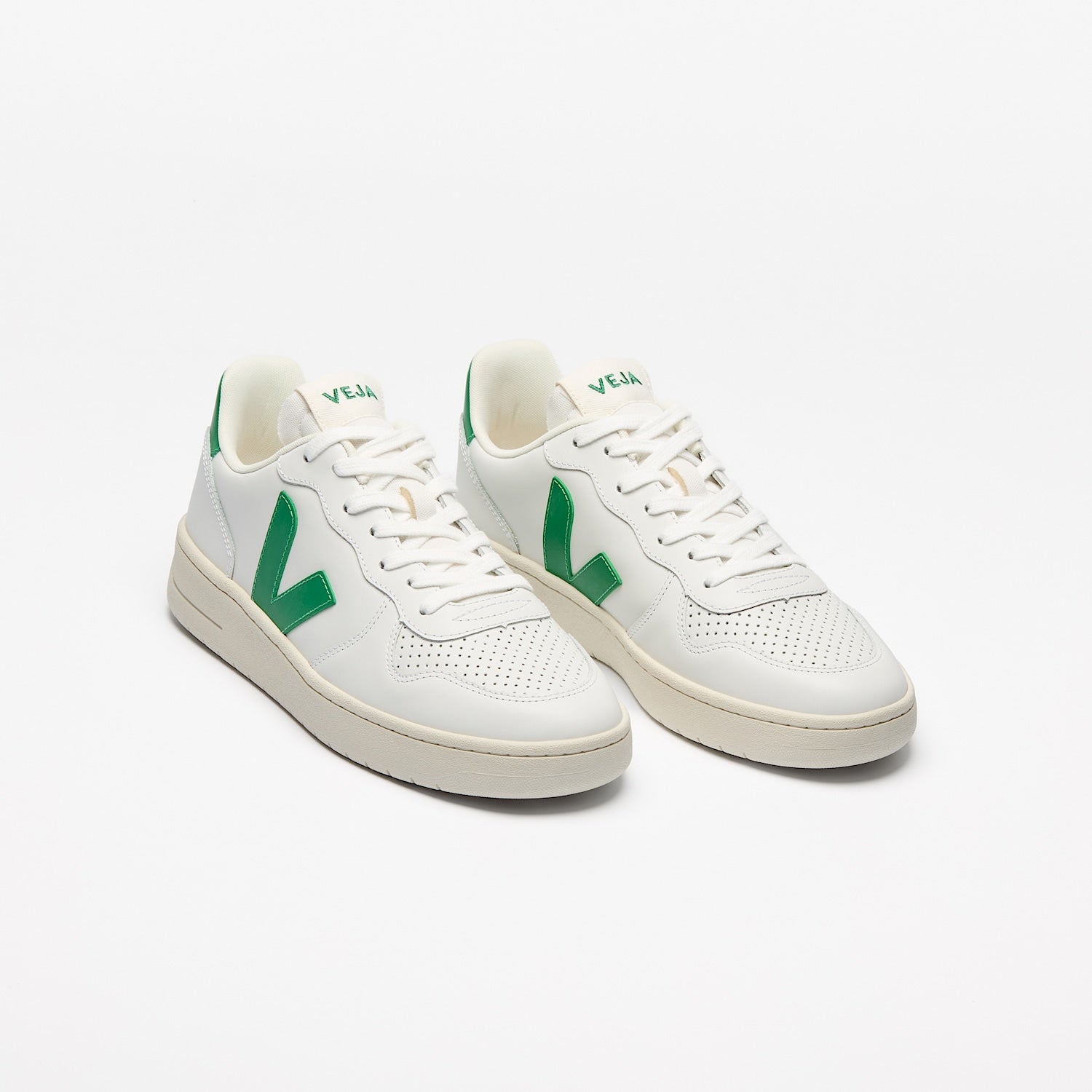 V-10 LEATHER WHITE EMERAUDE - VEJA US