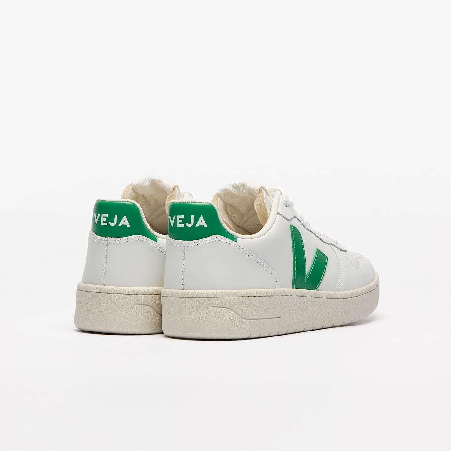 V-10 LEATHER WHITE EMERAUDE - VEJA US