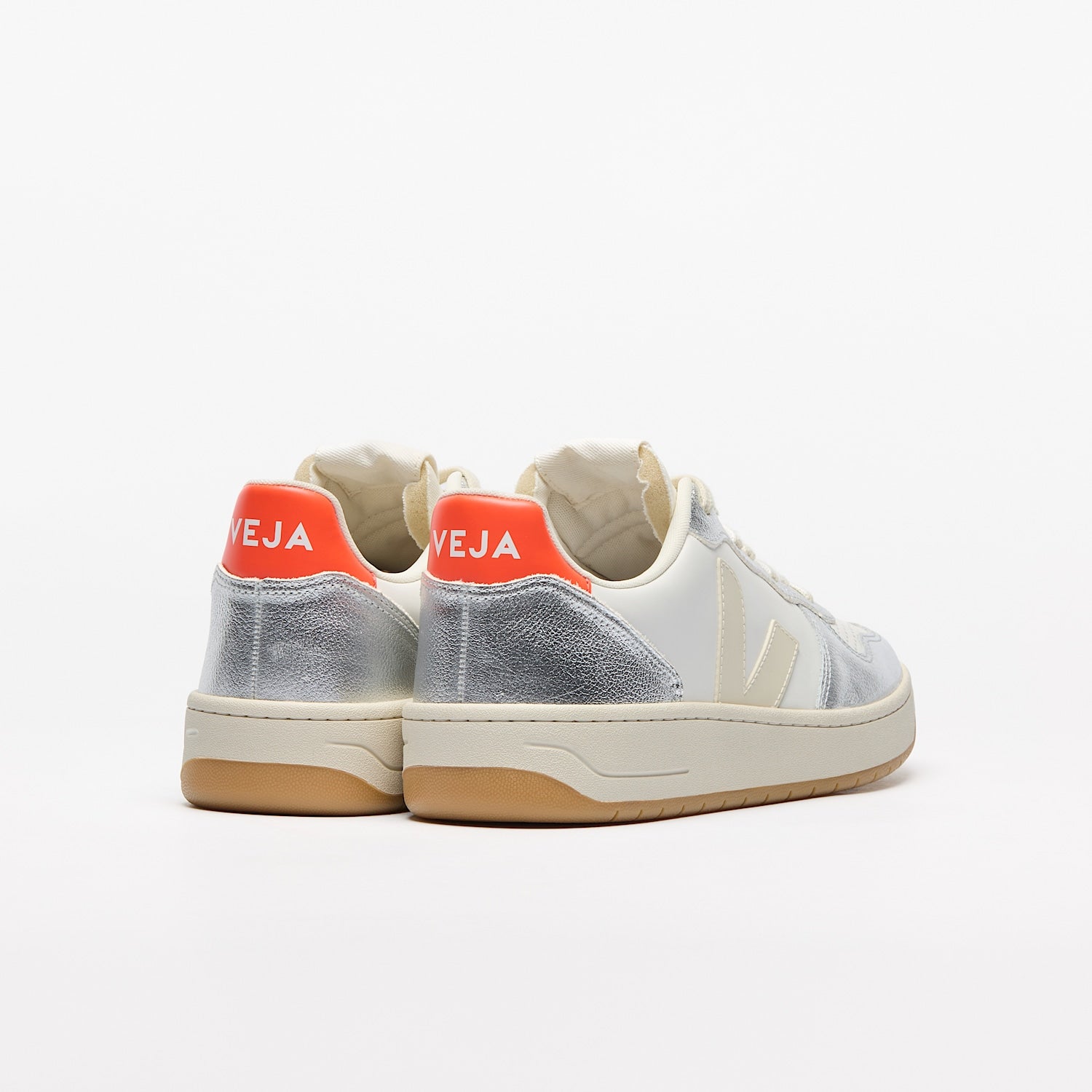 V-10 LEATHER WHITE PIERRE SILVER - VEJA DISCOUNT