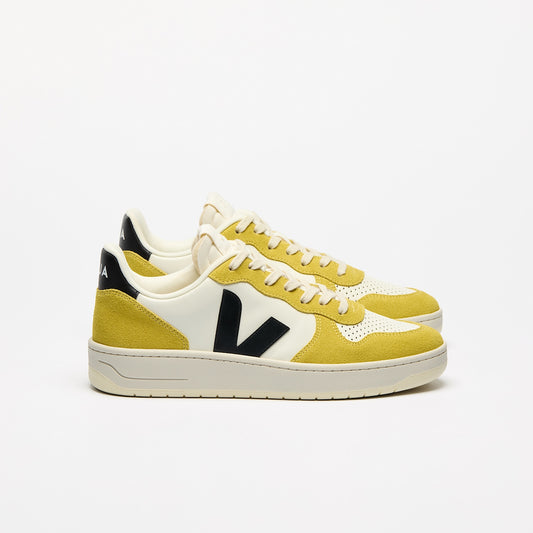 V-10 LEATHER PURE BLACK LIQUOR - VEJA ONLINE