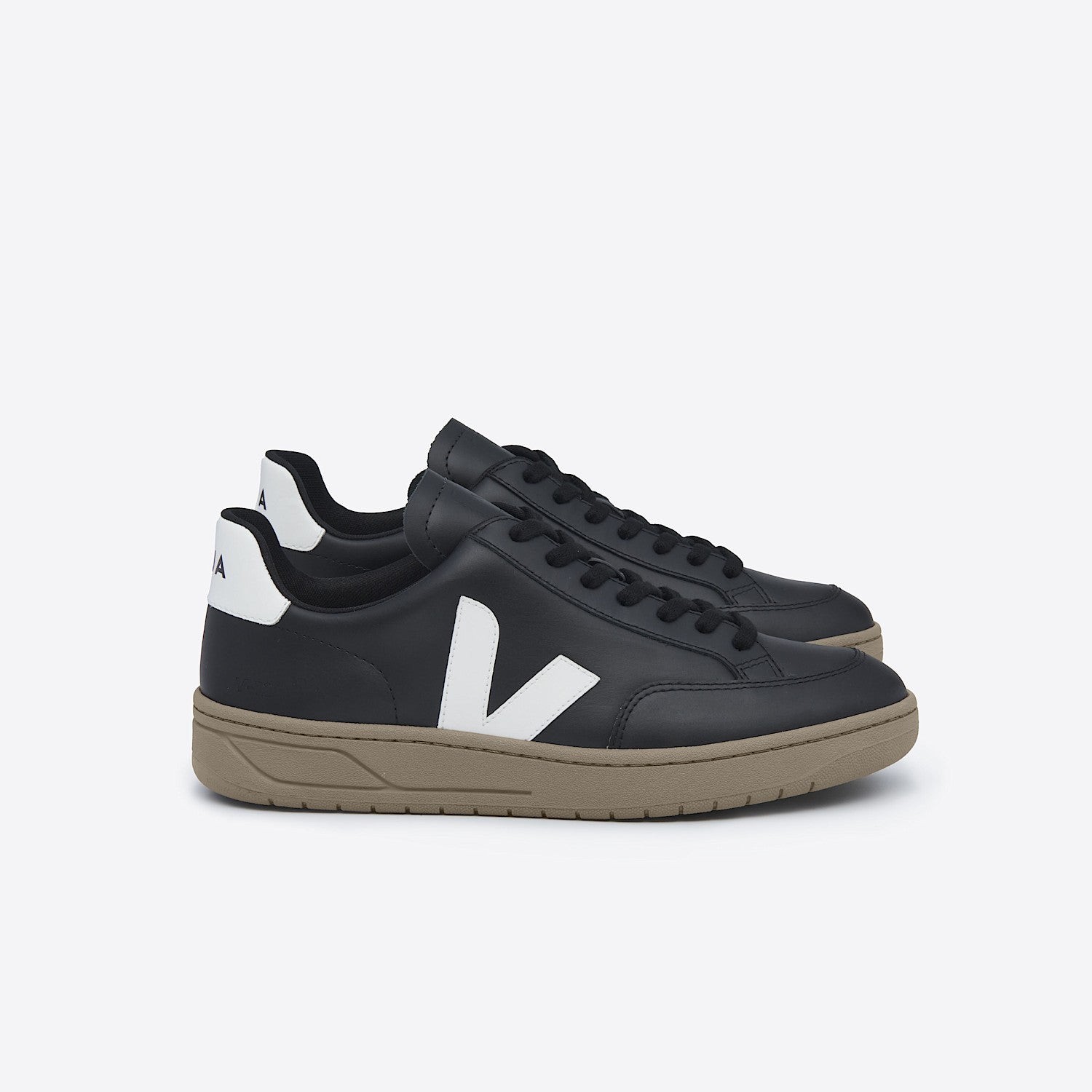 V-12 LEATHER BLACK DUNE - VEJA DISCOUNT