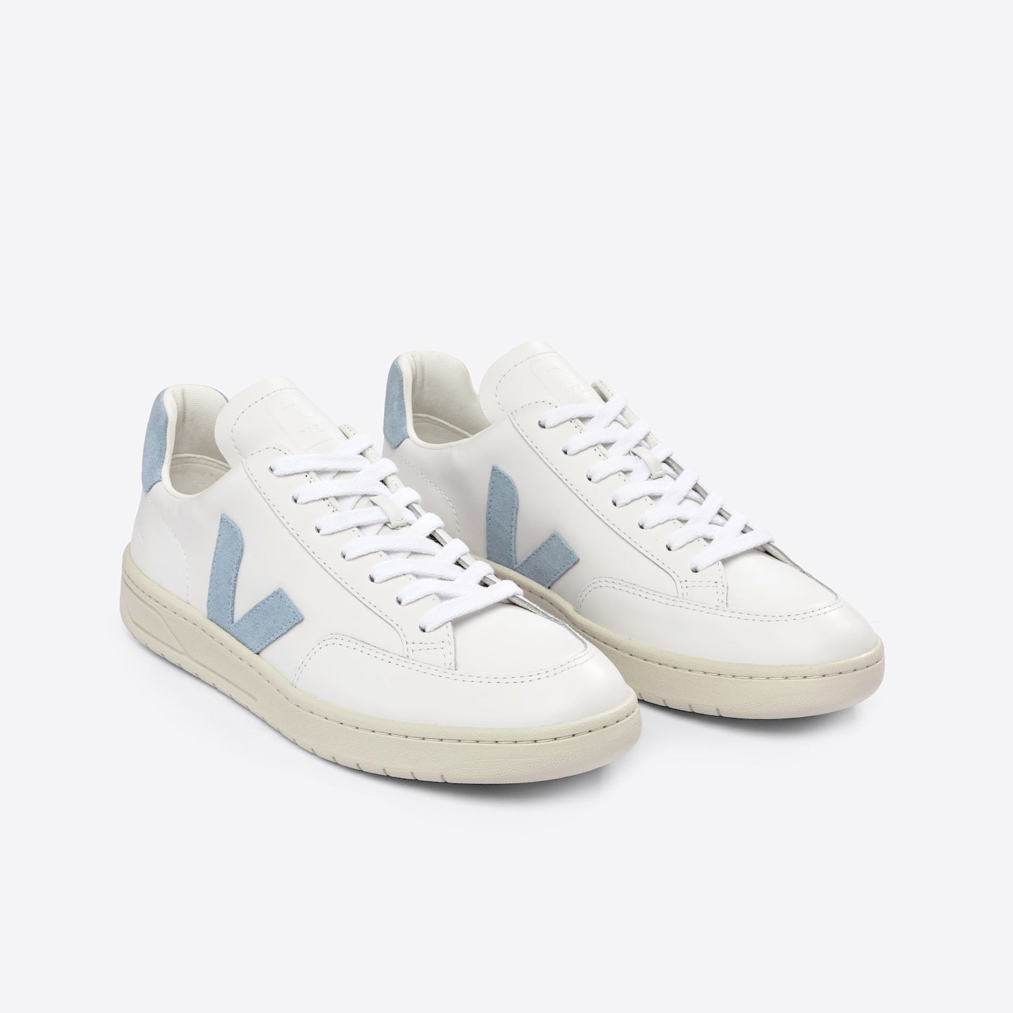 V-12 LEATHER WHITE STEEL - VEJA SALE