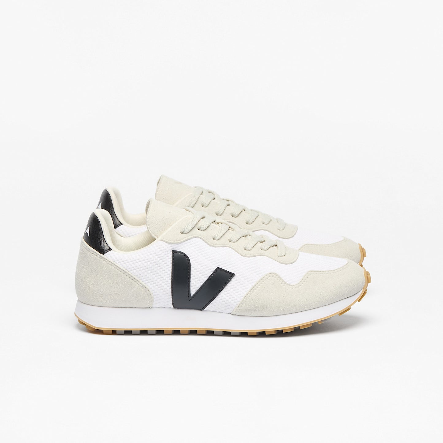 SDU ALVEOMESH WHITE BLACK PIERRE - VEJA ONLINE