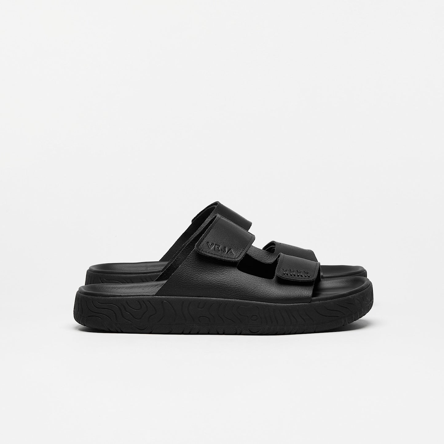ETNA LEATHER FULL BLACK - VEJA NEAR ME
