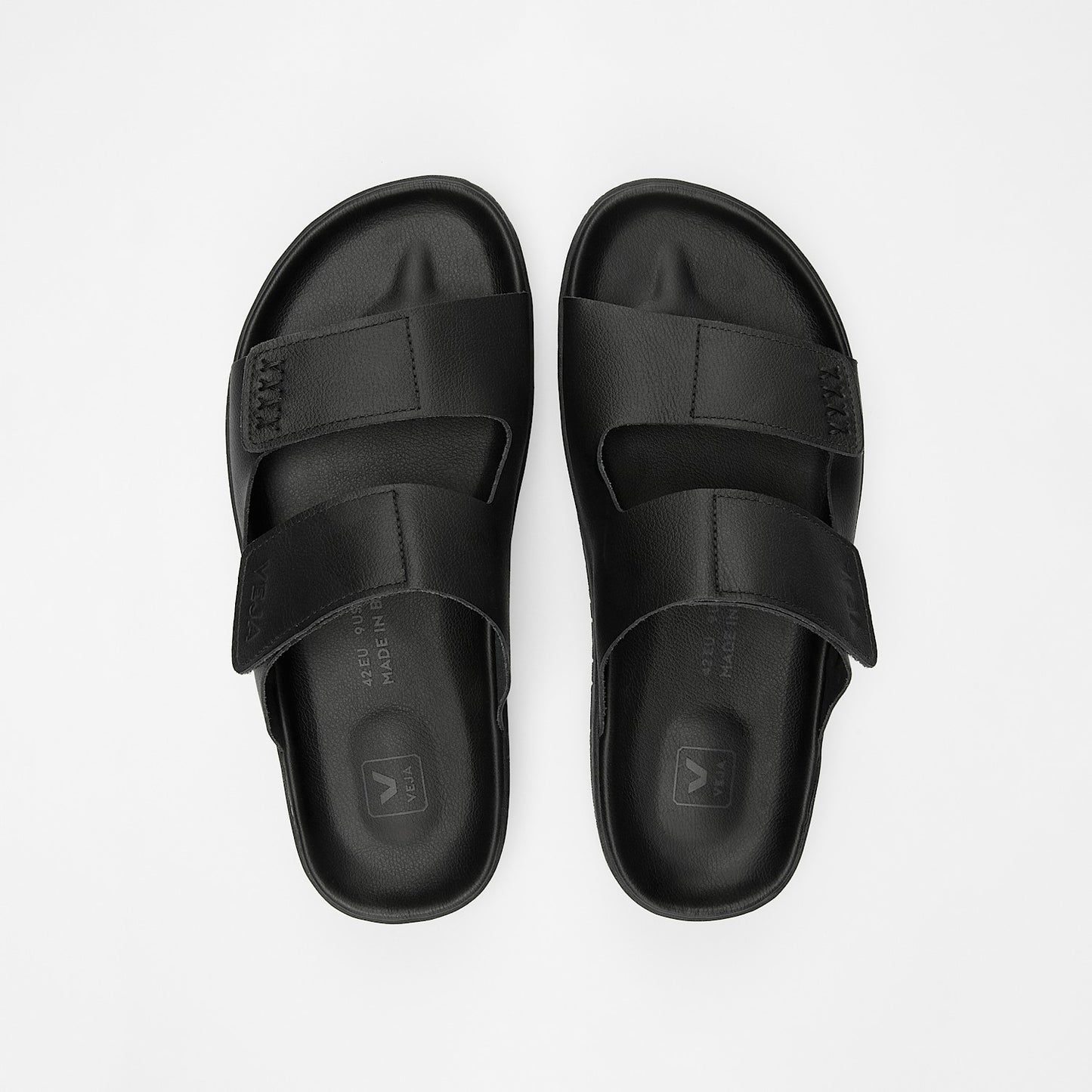 ETNA LEATHER FULL BLACK - VEJA NEAR ME