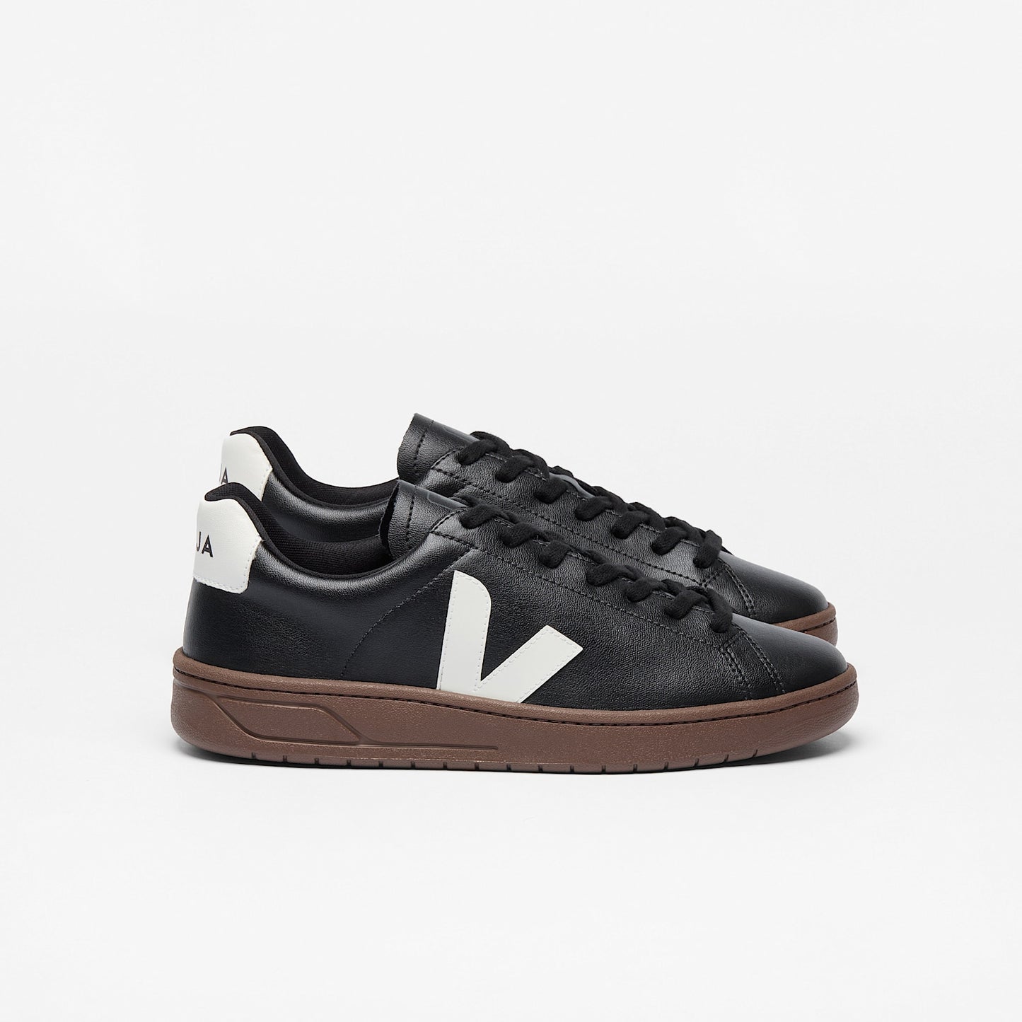URCA CWL BLACK WHITE - VEJA US