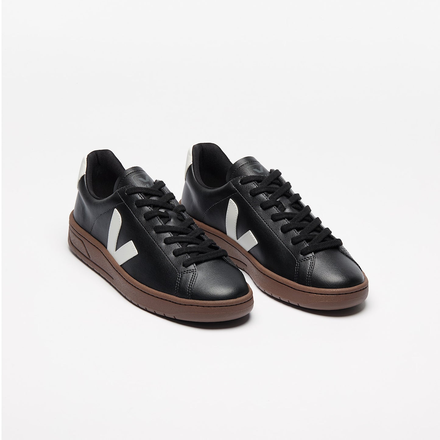 URCA CWL BLACK WHITE - VEJA US