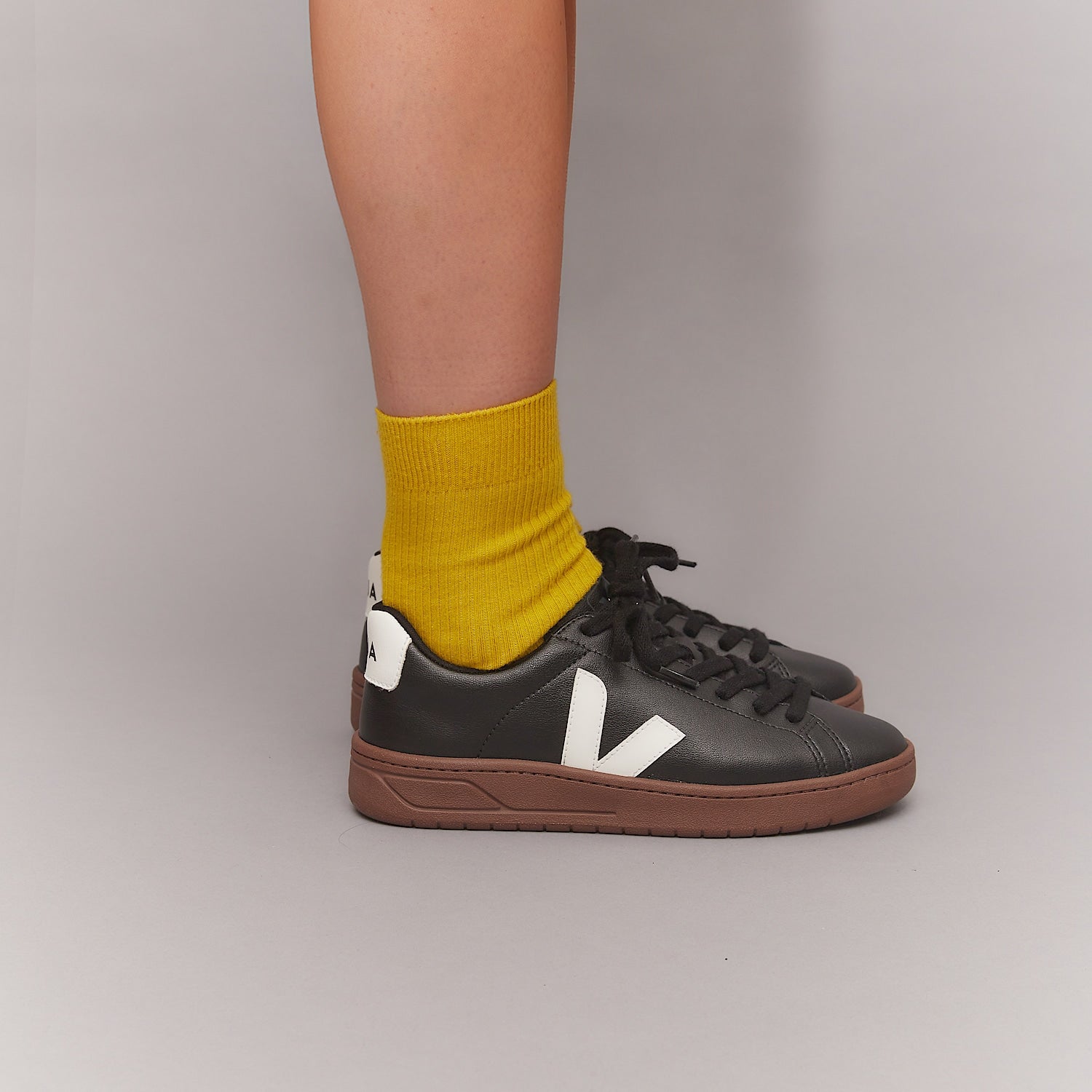 URCA CWL BLACK WHITE - VEJA US